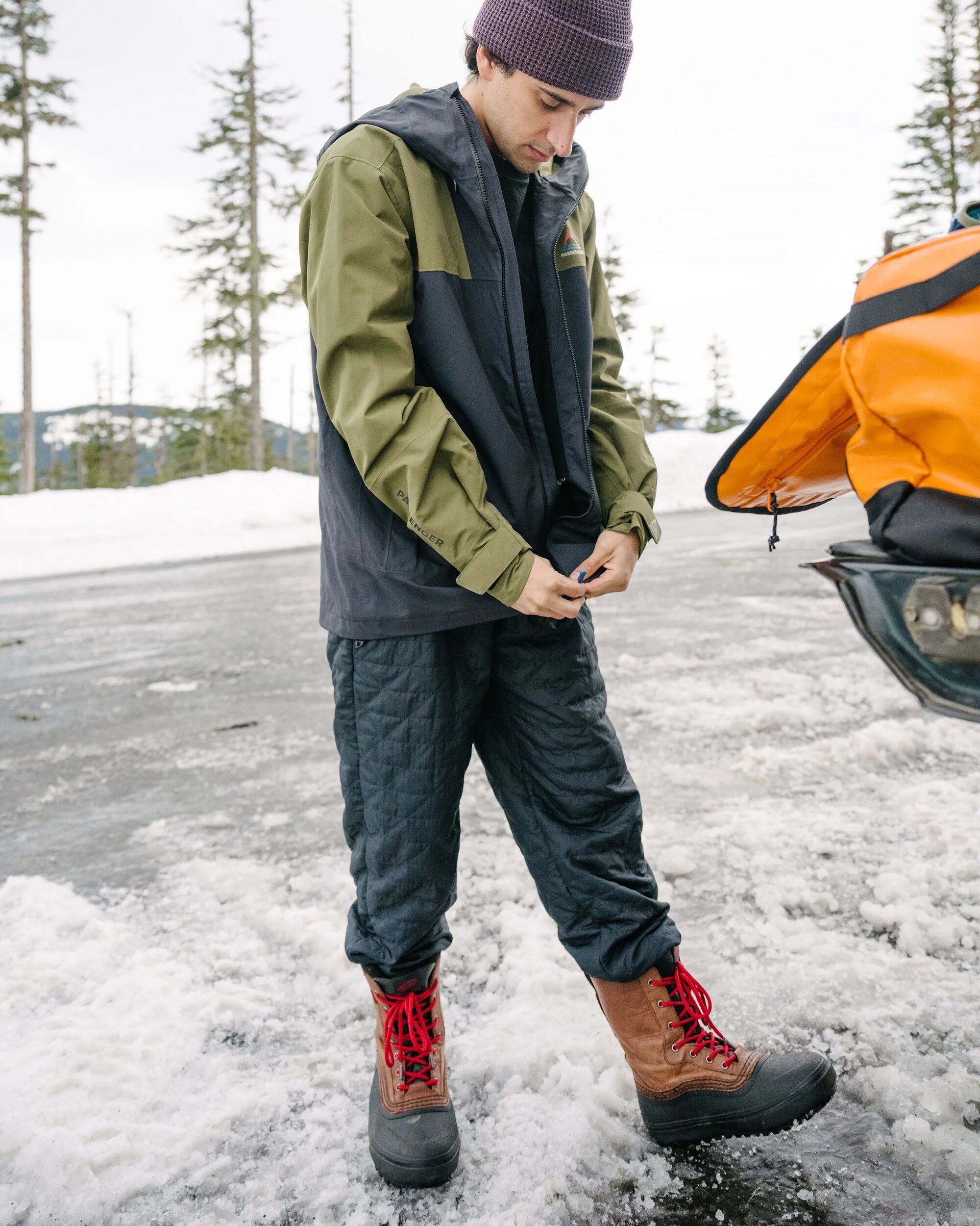 Timberline Recycled Quilted Jogger - Black - Lifestyle