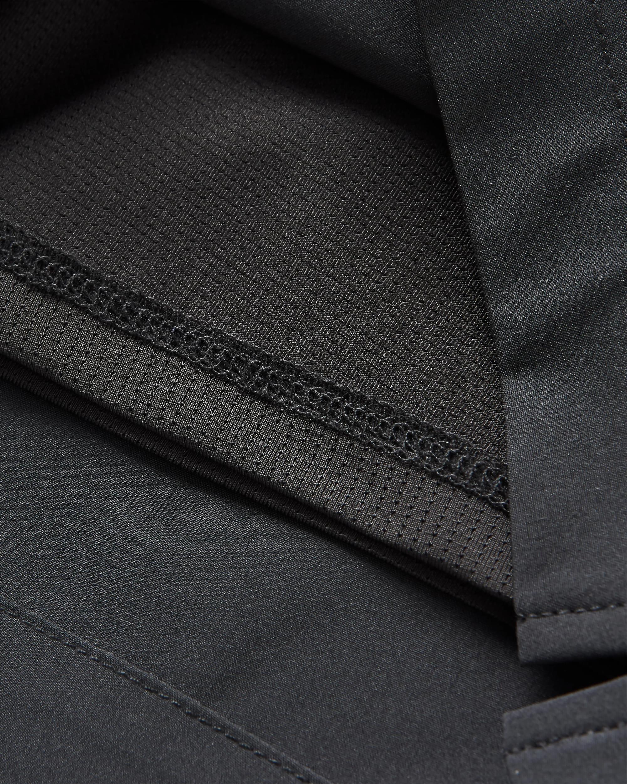 Sandune Trail Short - Black - Flatlay