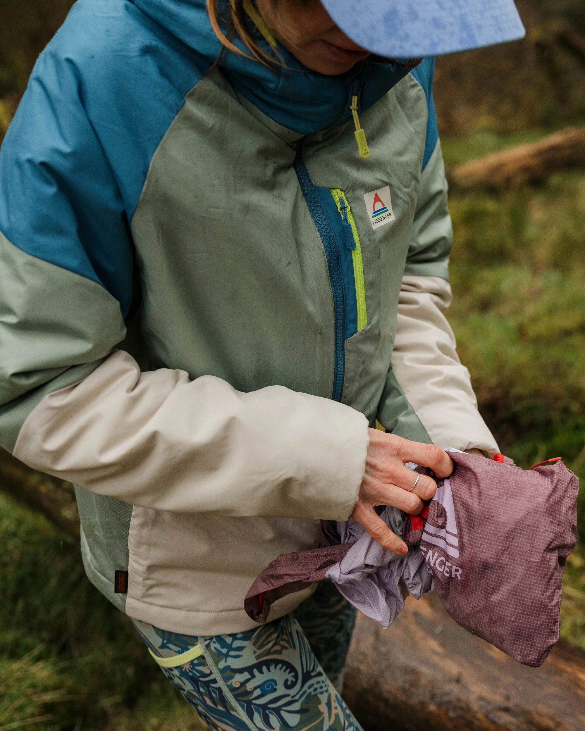 Shasta Lightweight Recycled Thermore® Insulated Jacket - Pistachio/Blue Steel - Lifestyle