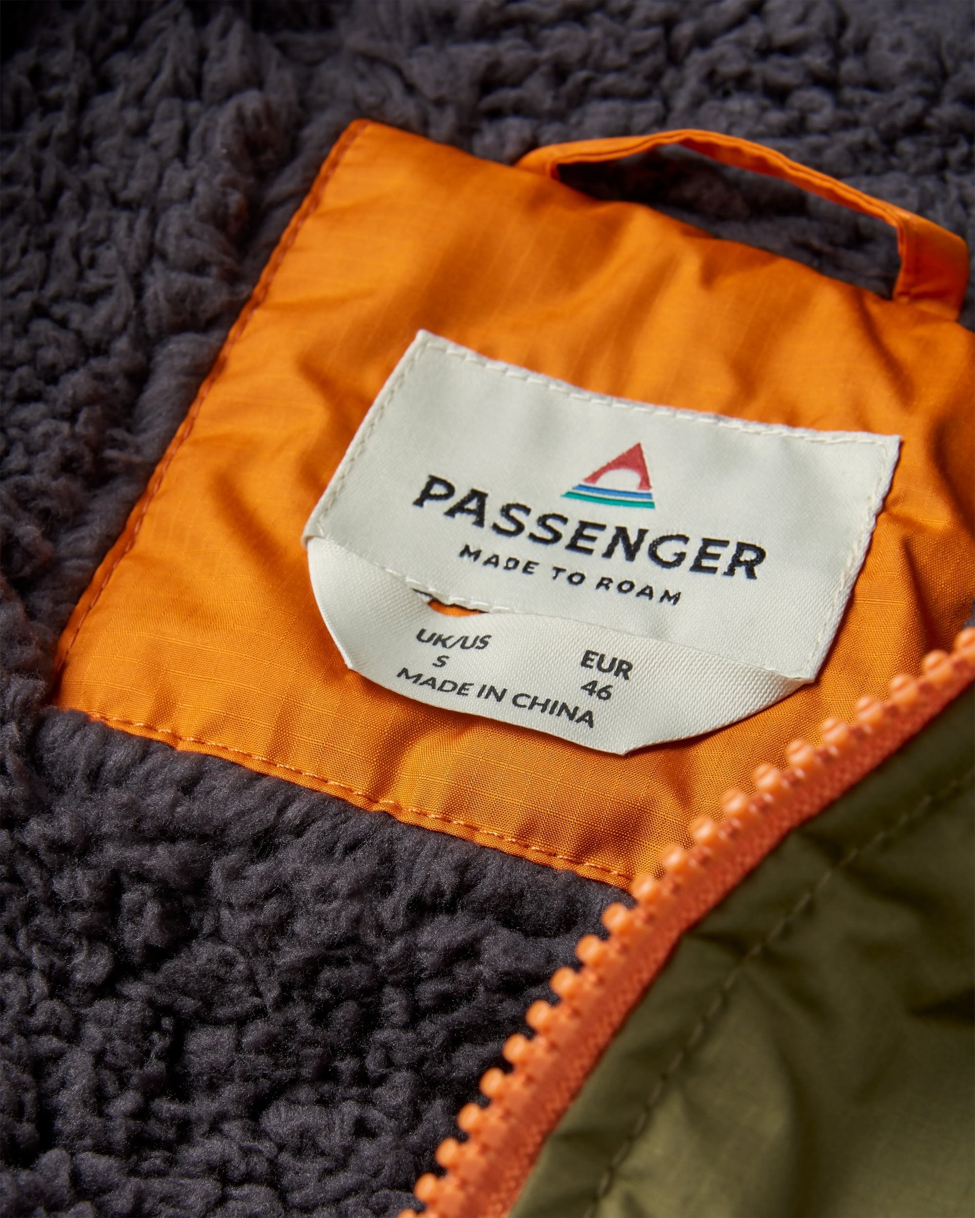 Waves Recycled Sherpa Lined Changing Robe - Black/Khaki - Flatlay