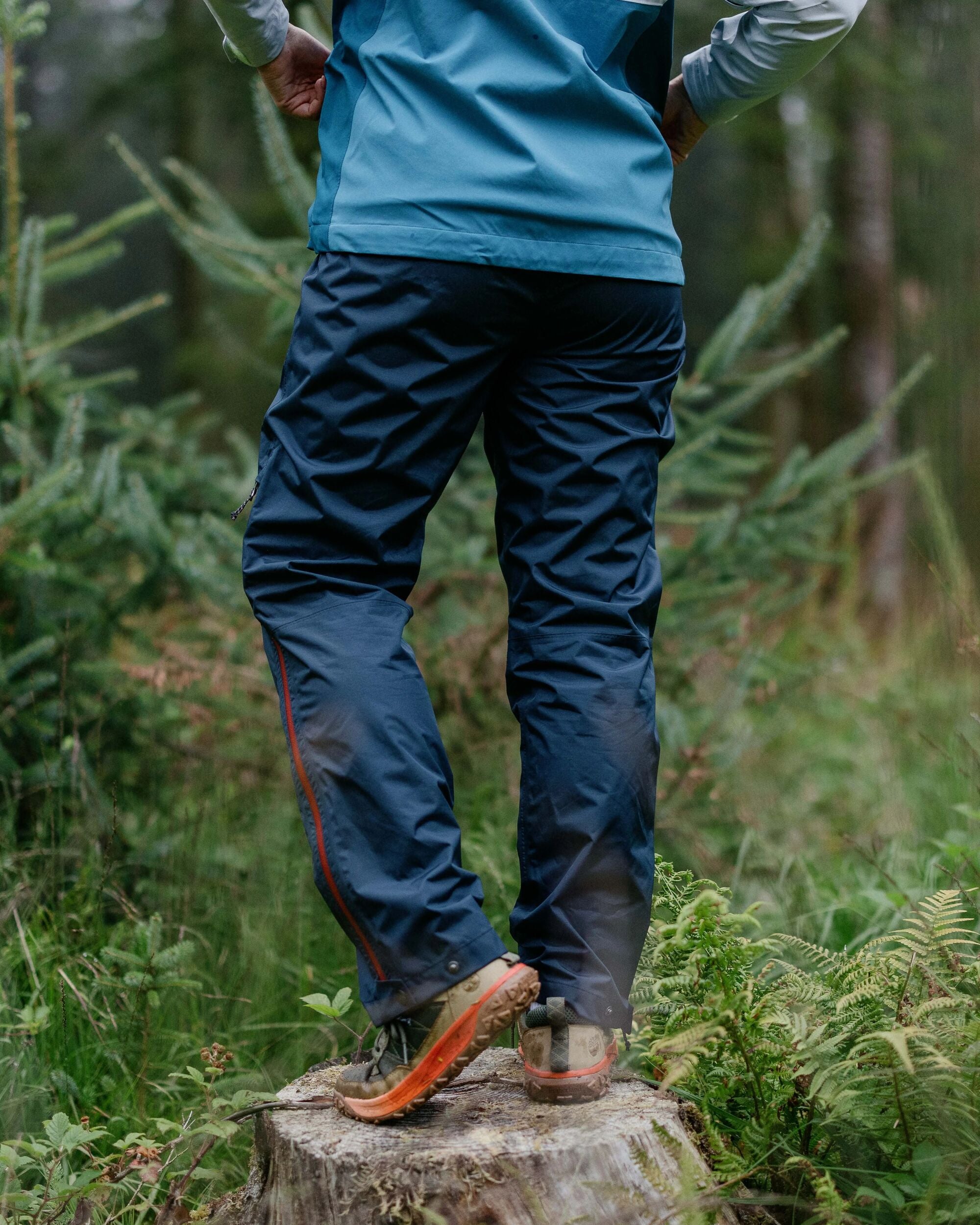 Cloudburst Recycled Waterproof Trouser - Deep Navy - Lifestyle
