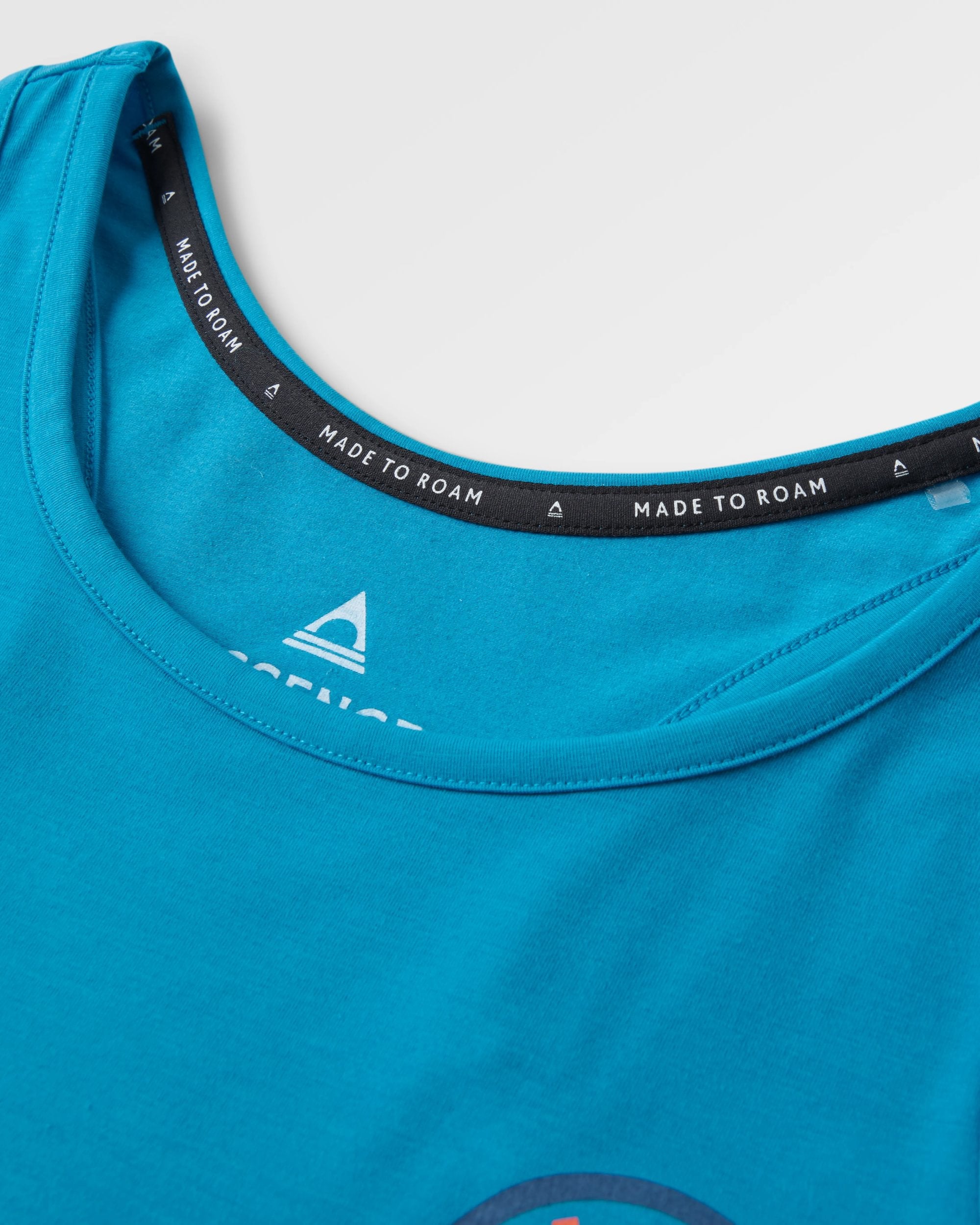 Chase The Light Drirelease® Active Vest - Bluejay - Flatlay