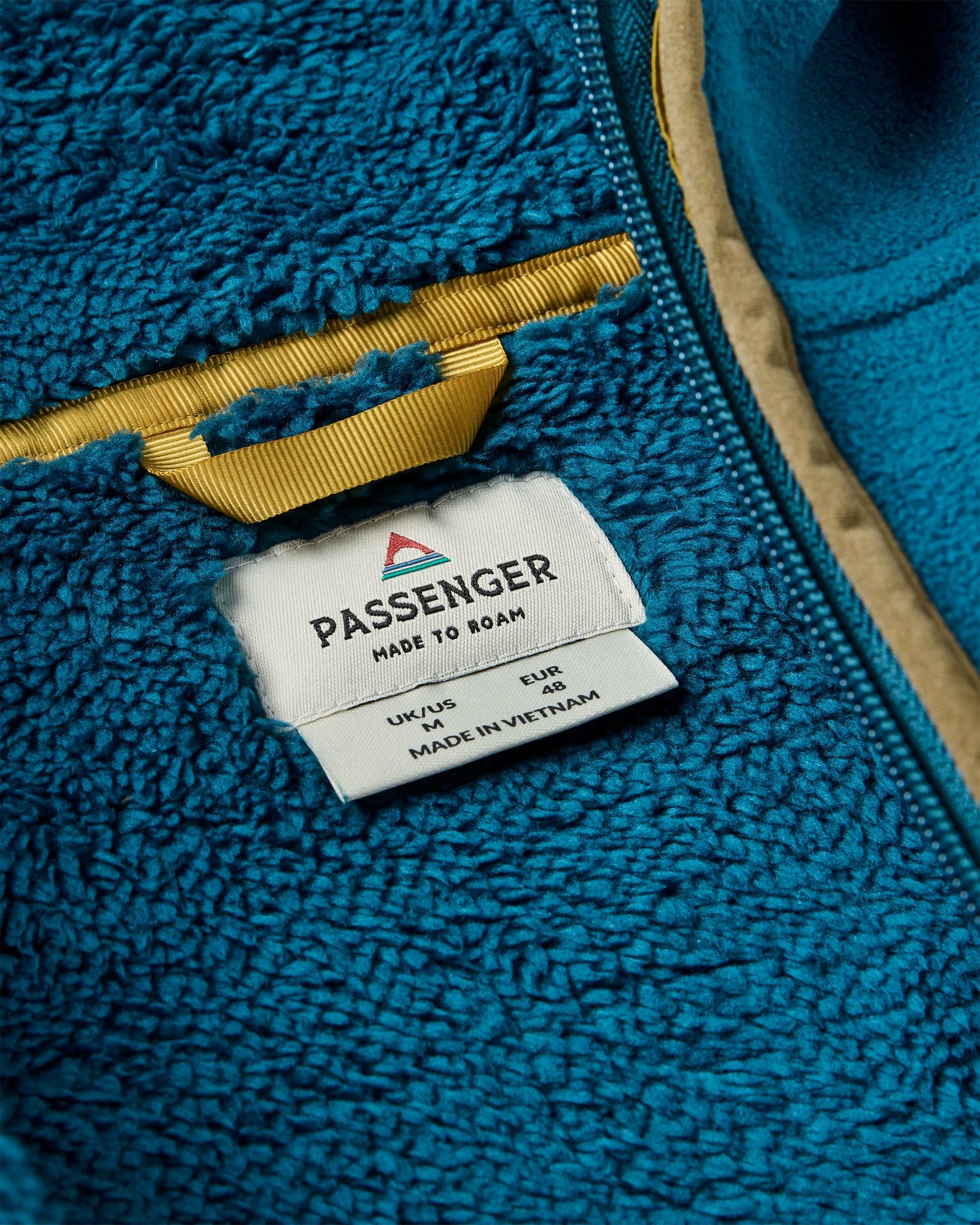 Loch Hooded Recycled Polar Fleece - Tidal Blue/Dark Olive - Flatlay