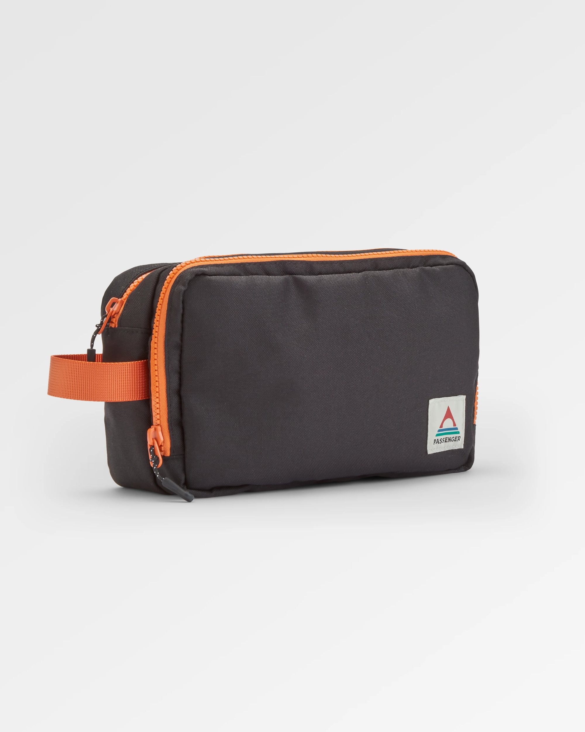 Travel Recycled Wash Kit - Black - Flatlay