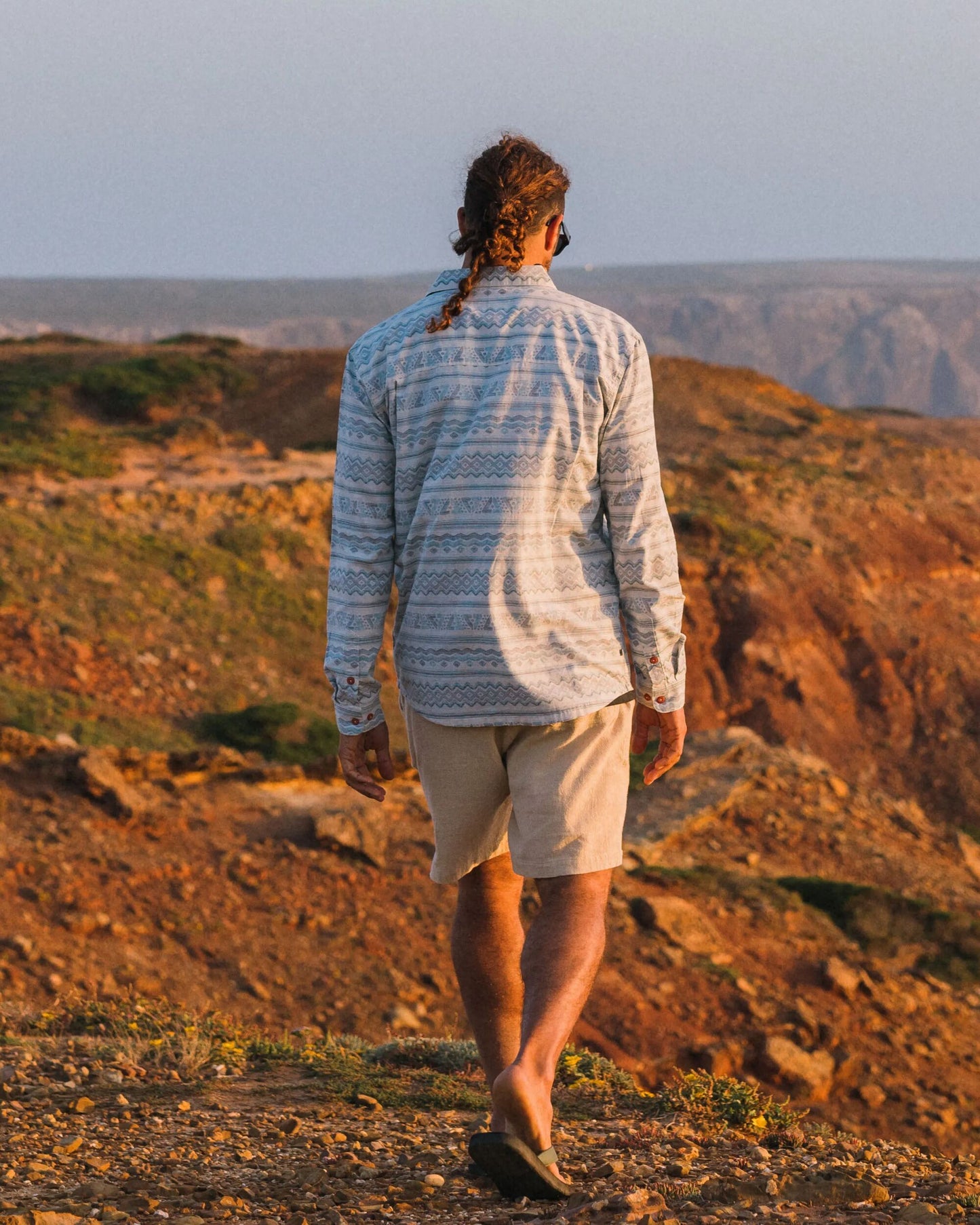 Amboro Organic Cotton Shirt - Mono Geo Birch - Lifestyle
