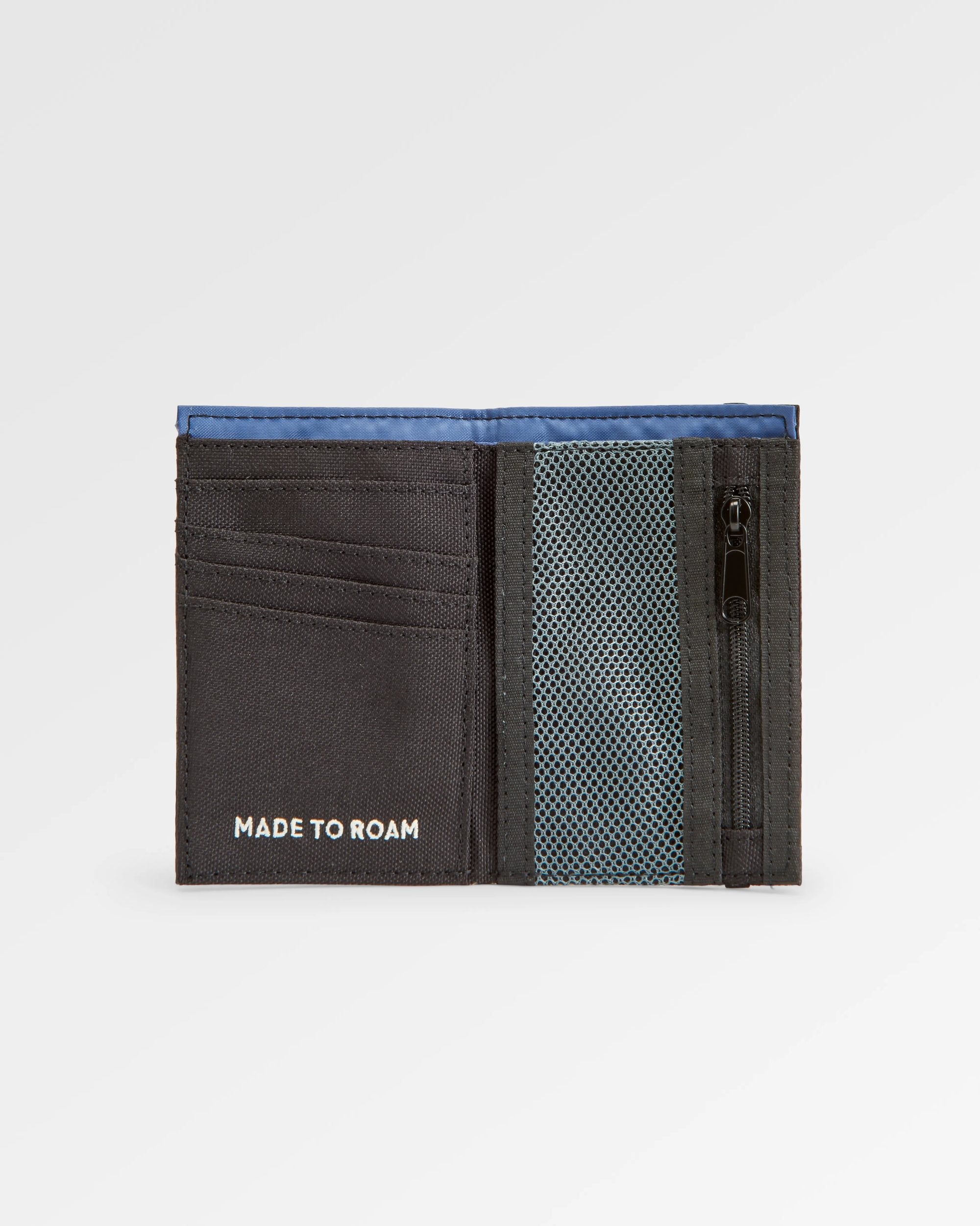 Essentials 2.0 Recycled Wallet - Black - Flatlay