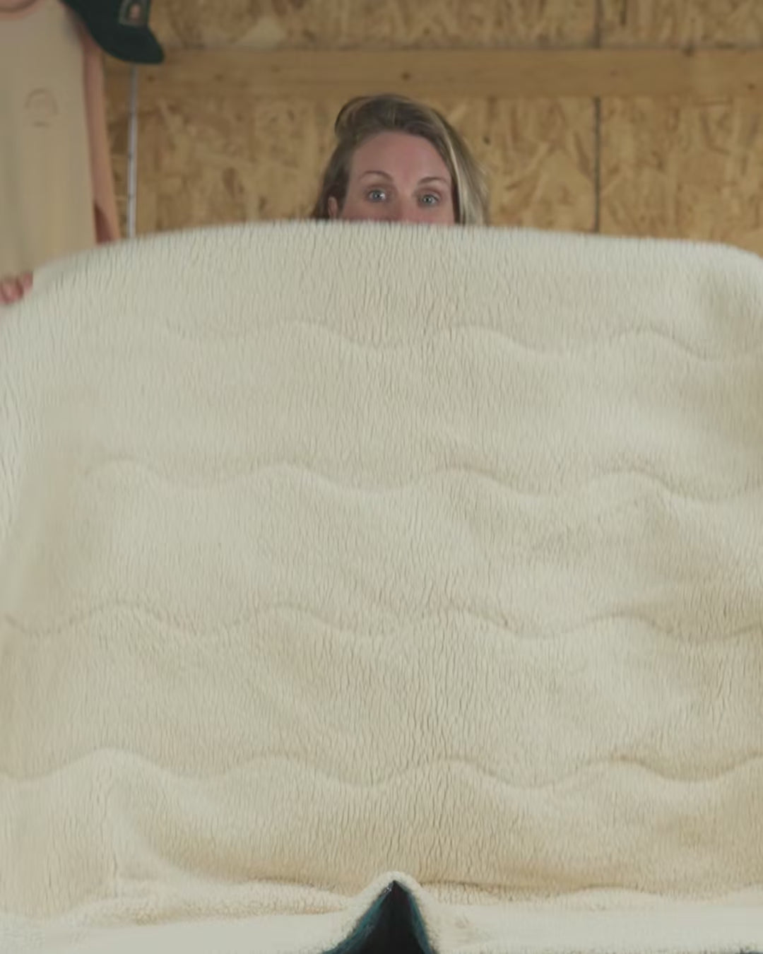 Cabin Recycled Sherpa Blanket - Dark Denim -
