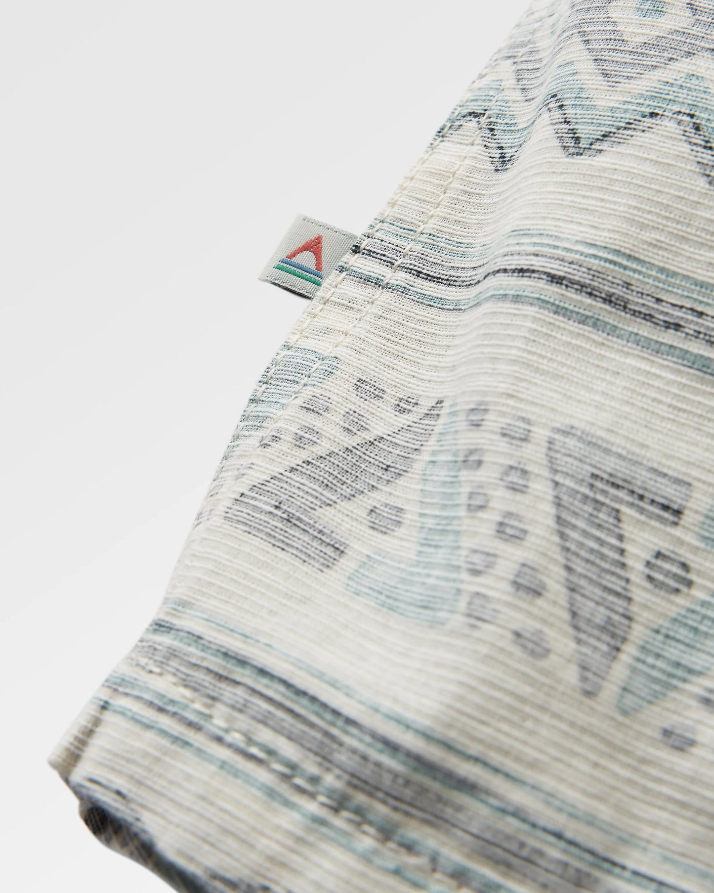 Amboro Organic Cotton Shirt - Mono Geo Birch - Flatlay
