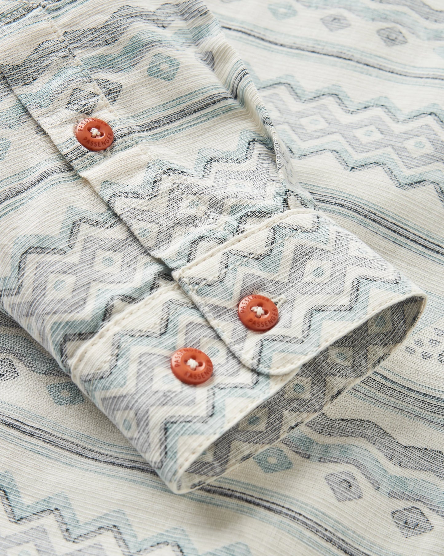 Amboro Organic Cotton Shirt - Mono Geo Birch - Flatlay