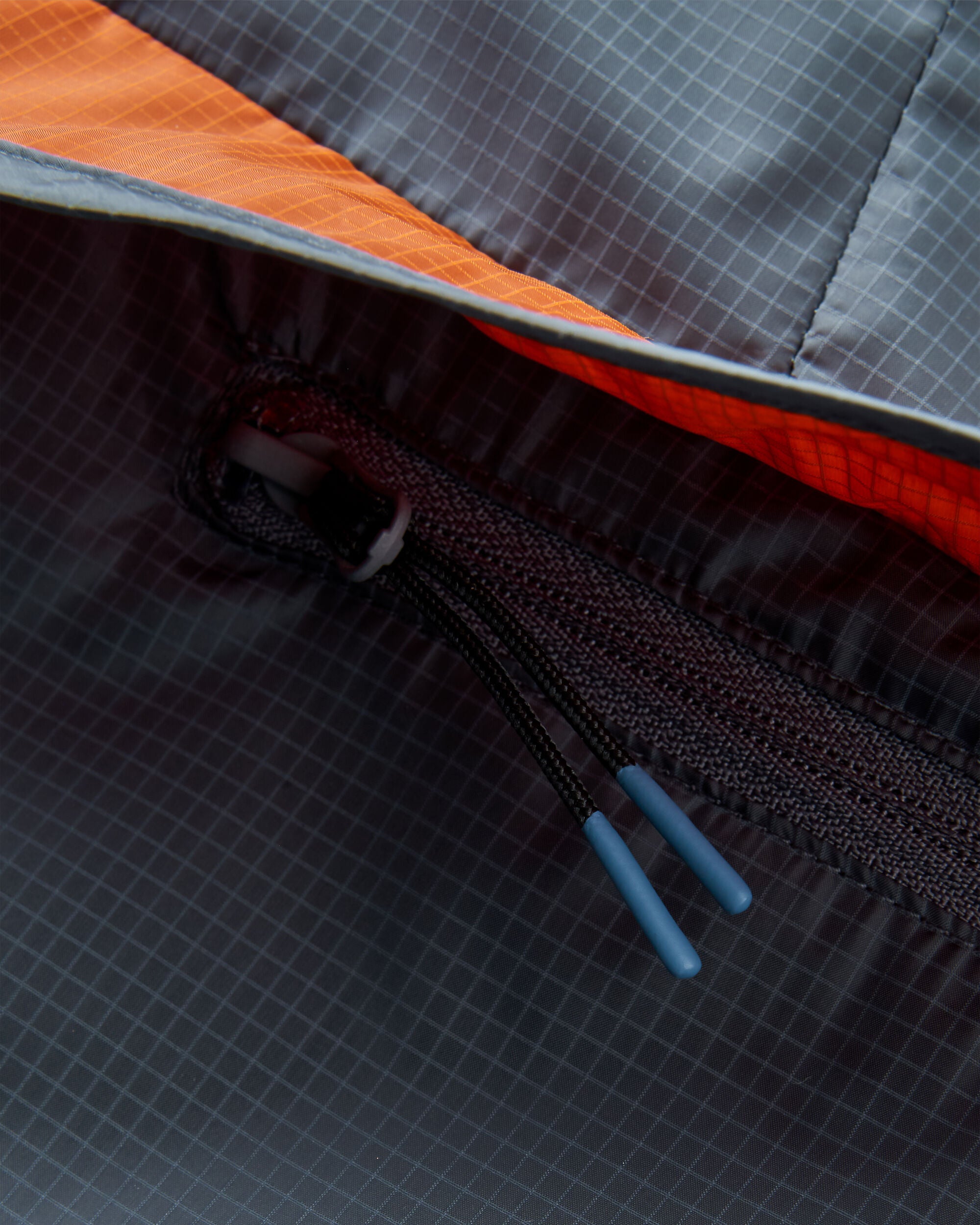 Viento Recycled Windshell Anorak - Charcoal - Flatlay