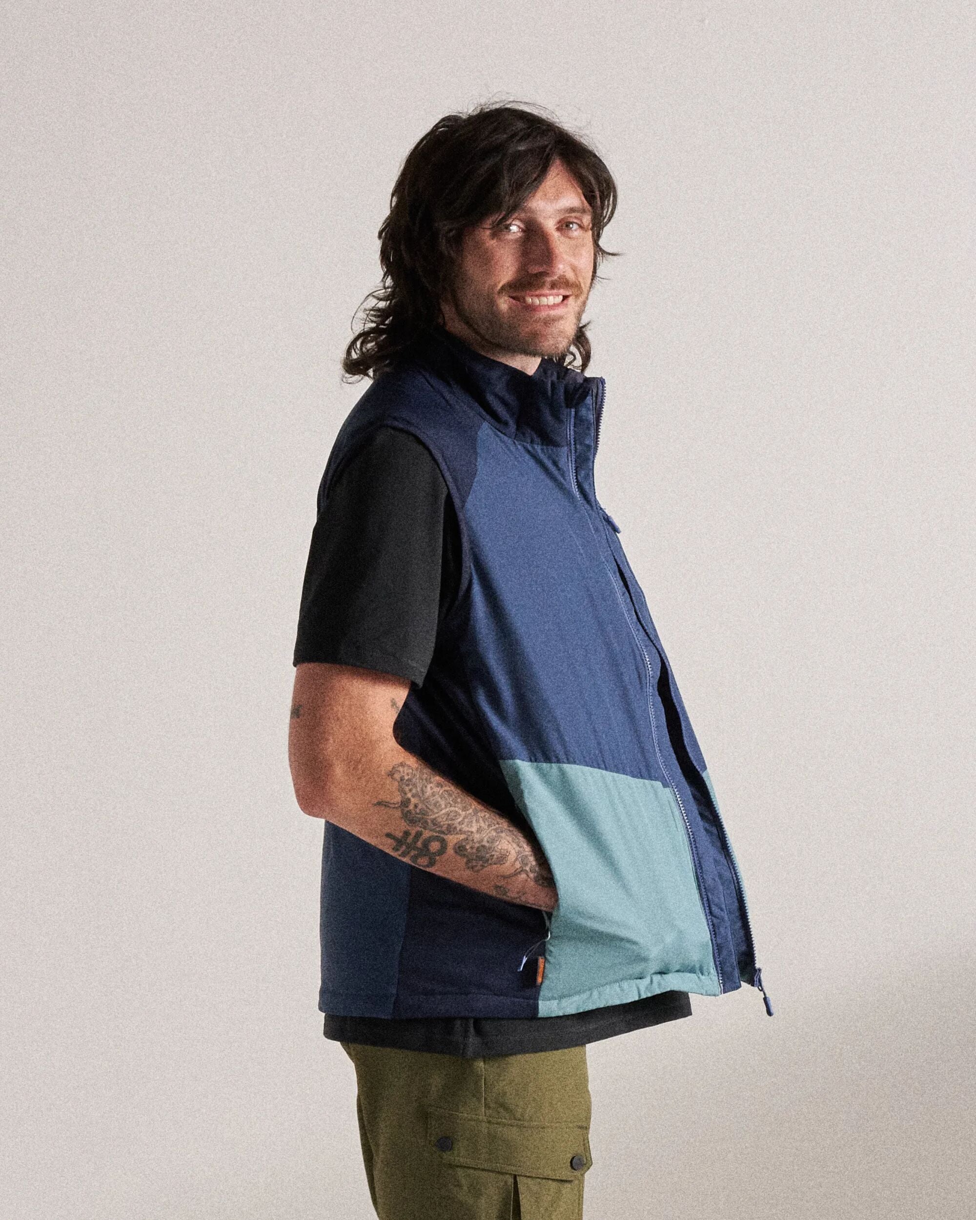 Daybreak Lightweight Recycled Thermore® Insulated Gilet - Rich Navy/Dark Denim/Arctic - Studio Model