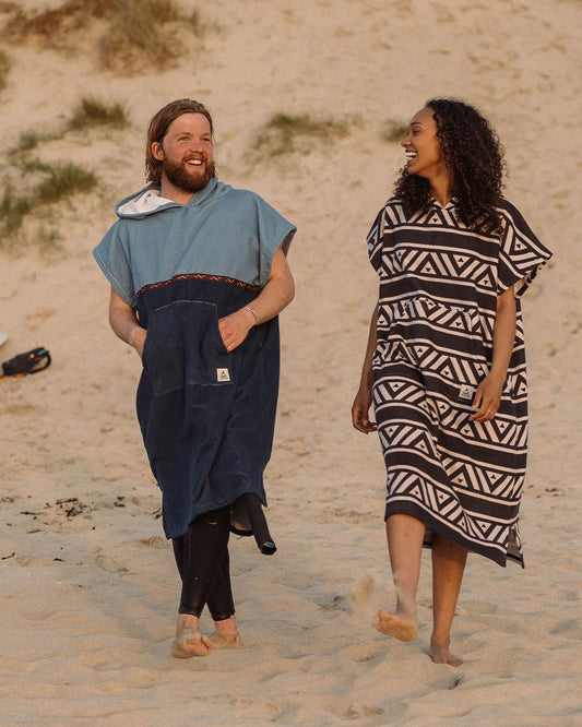 Womens_Baja Recycled Towel Poncho - Black/ White Pattern