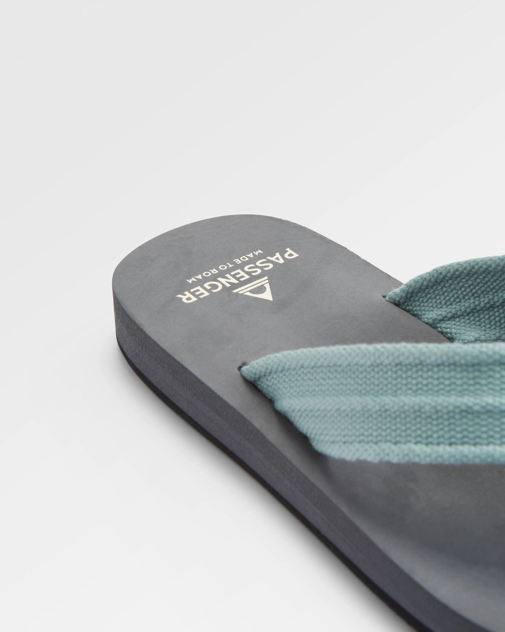 Malibu Flip Flop - Pistachio - Flatlay