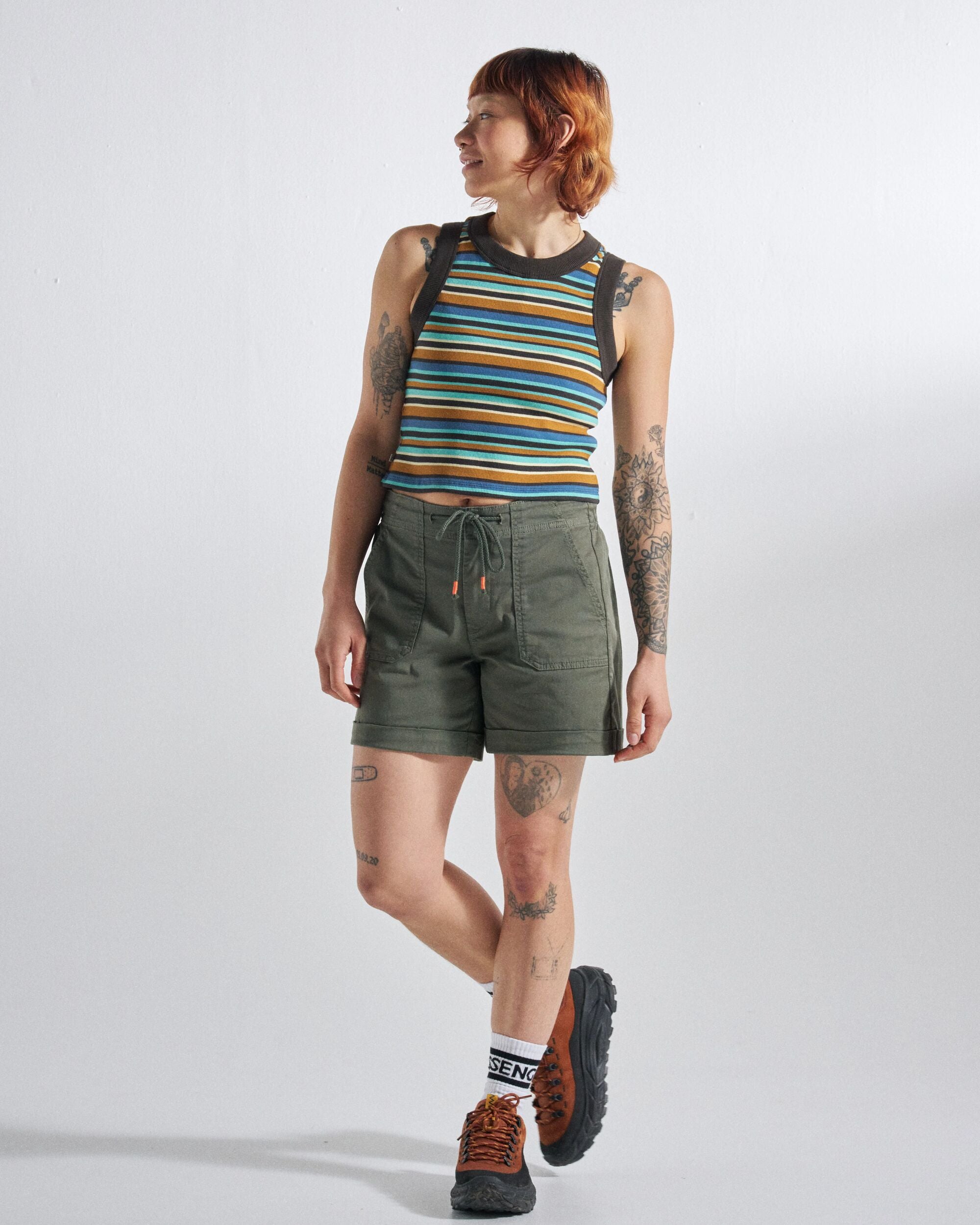 Carriso Short - Dusty Olive - Studio Model