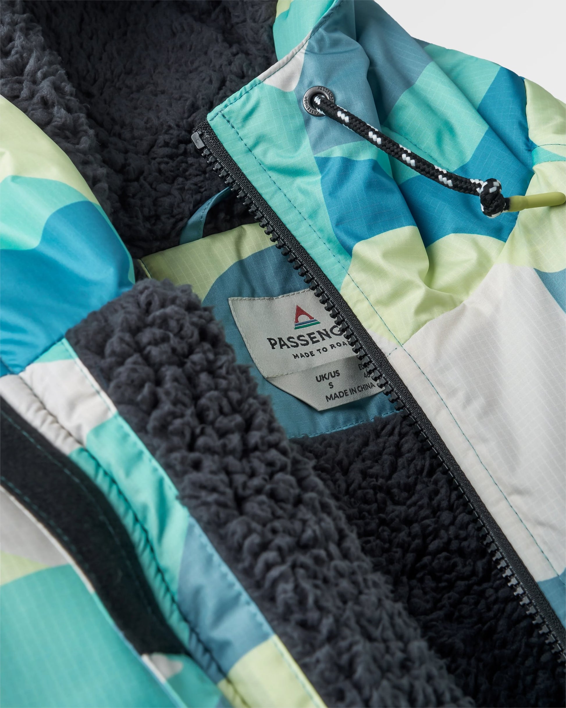 Waves Recycled Sherpa Lined Changing Robe - Vista Patchwork Aqua