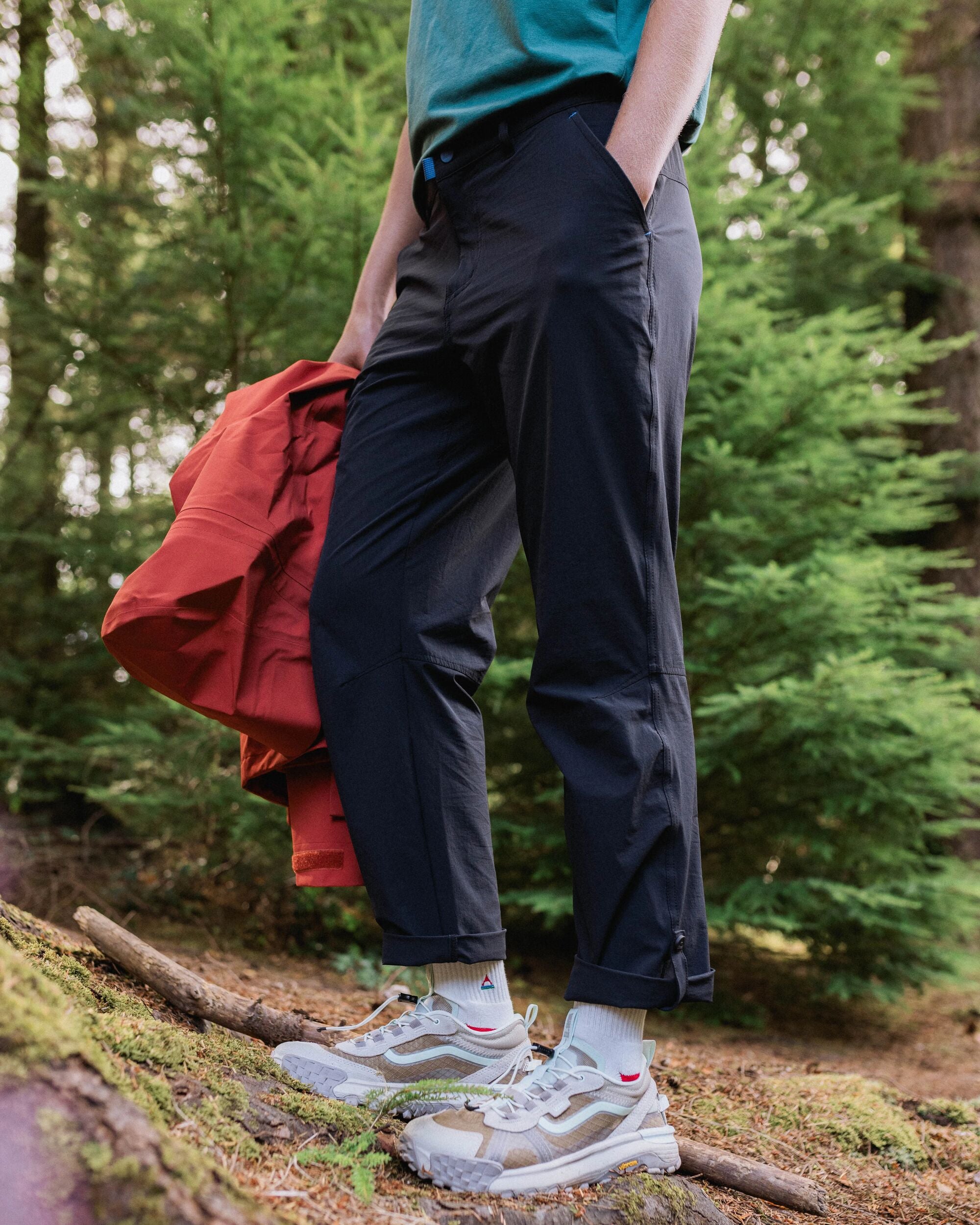 365 Trail Roll Up Trouser - Black - Lifestyle