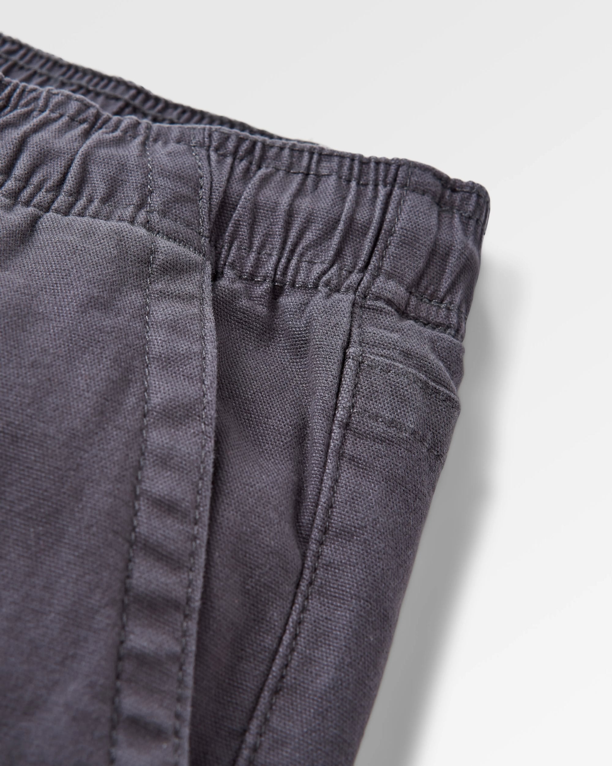 Drifter Organic Cotton Short - Charcoal - Flatlay