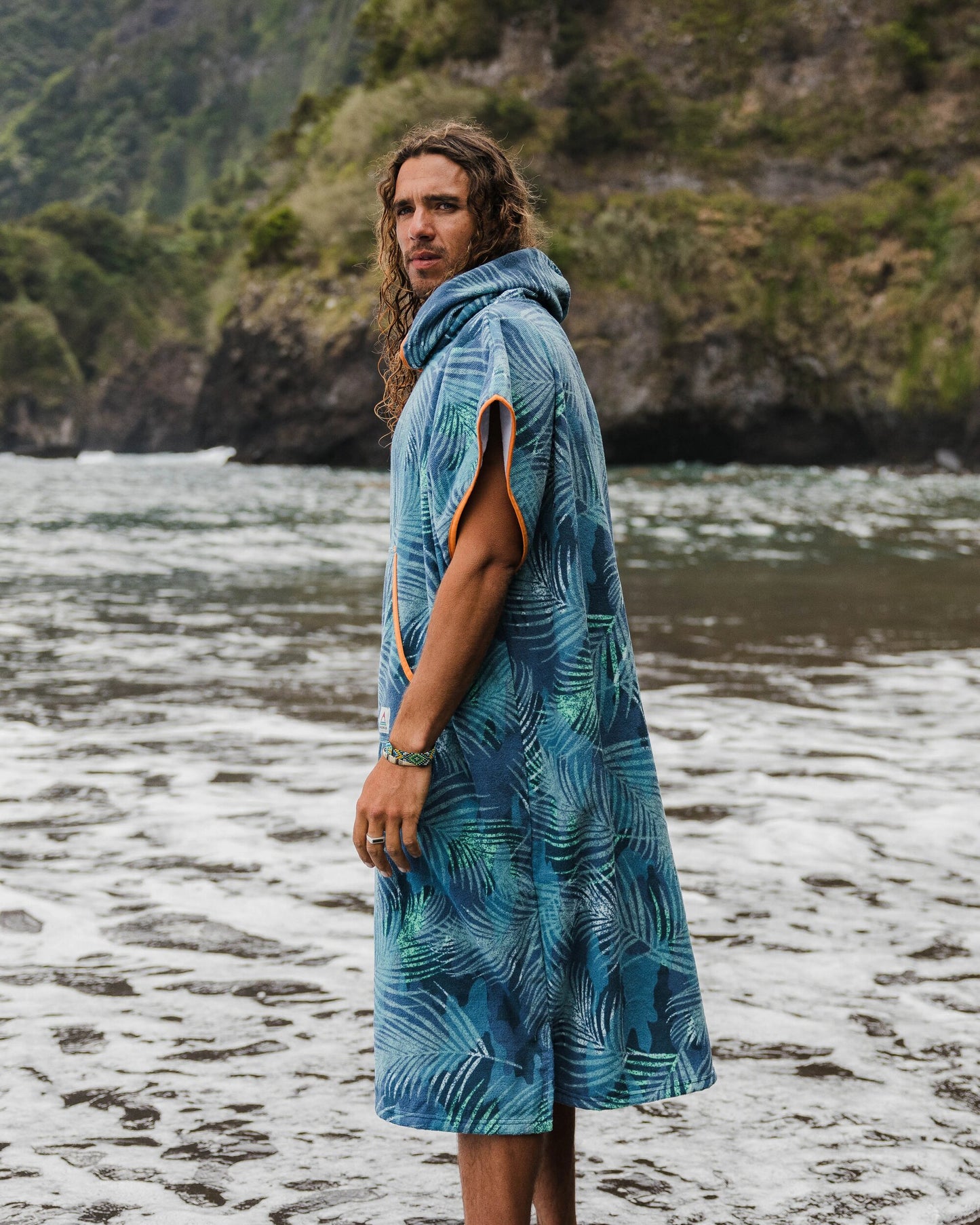 Male_Tulum Recycled Towel Poncho - Palm Camo Moonlight