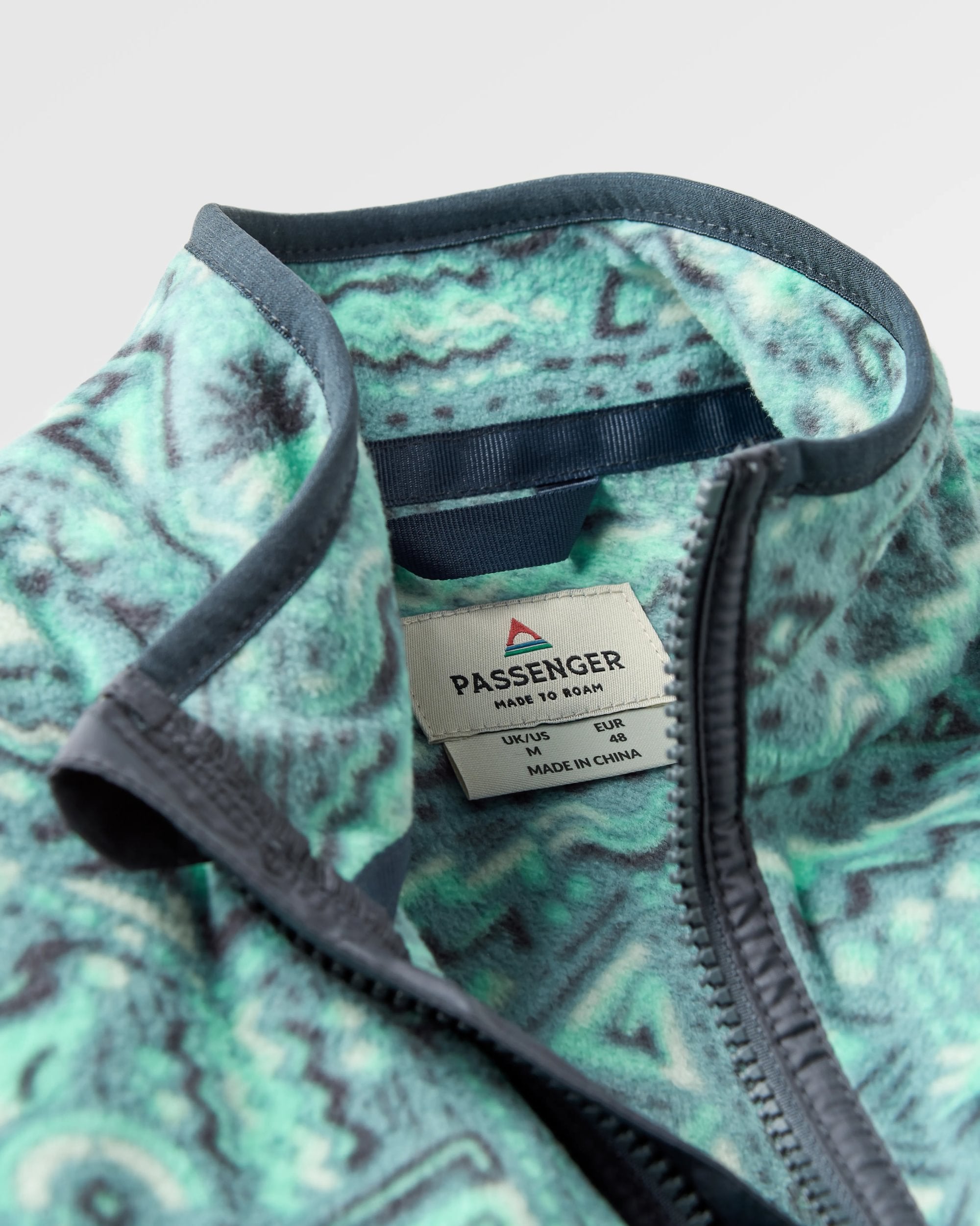 Set Off Recycled 1/4 Polar Fleece - Elemental Geo Arctic - Flatlay