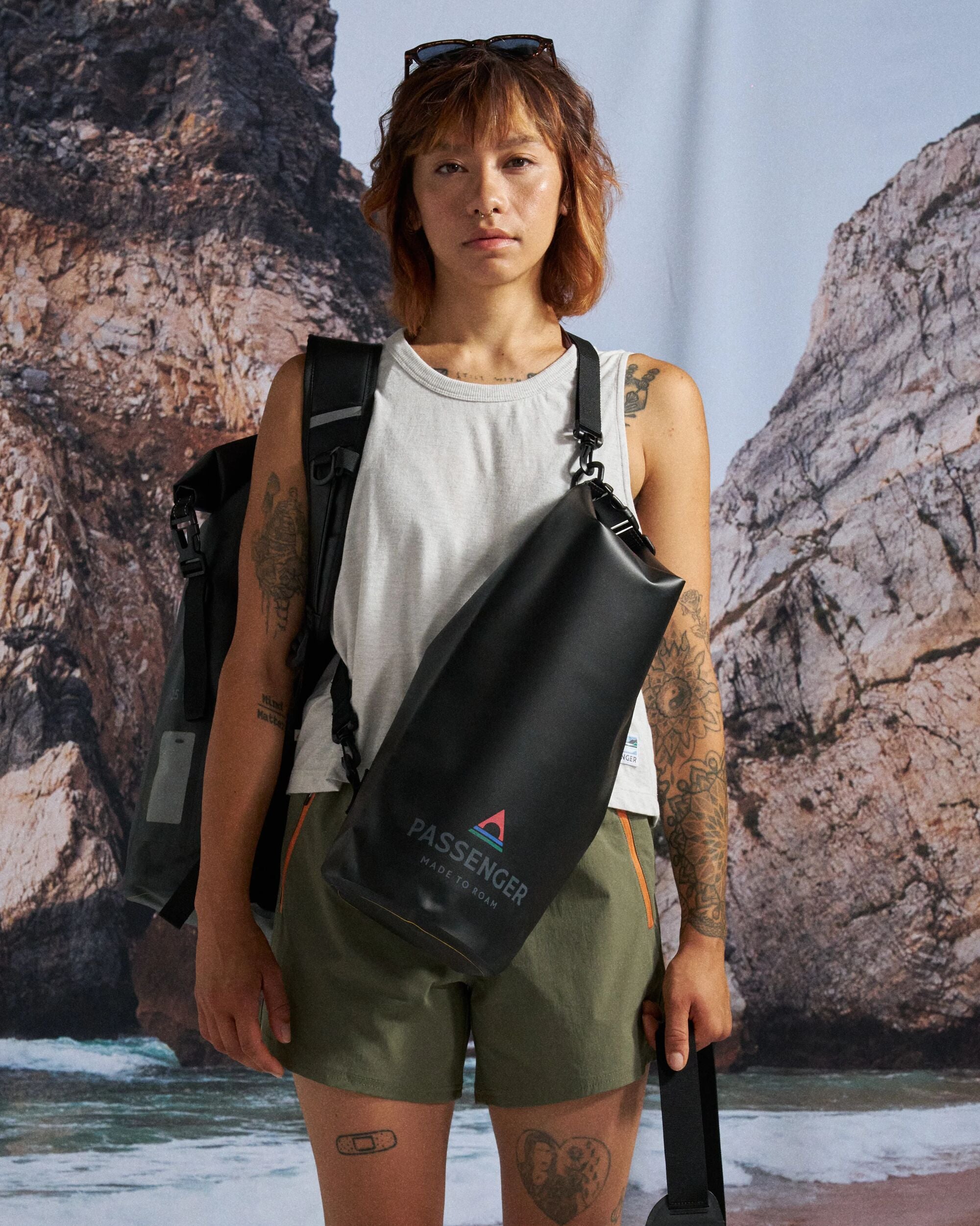 Tide 10L Dry Bag - Black - Studio Model - Female
