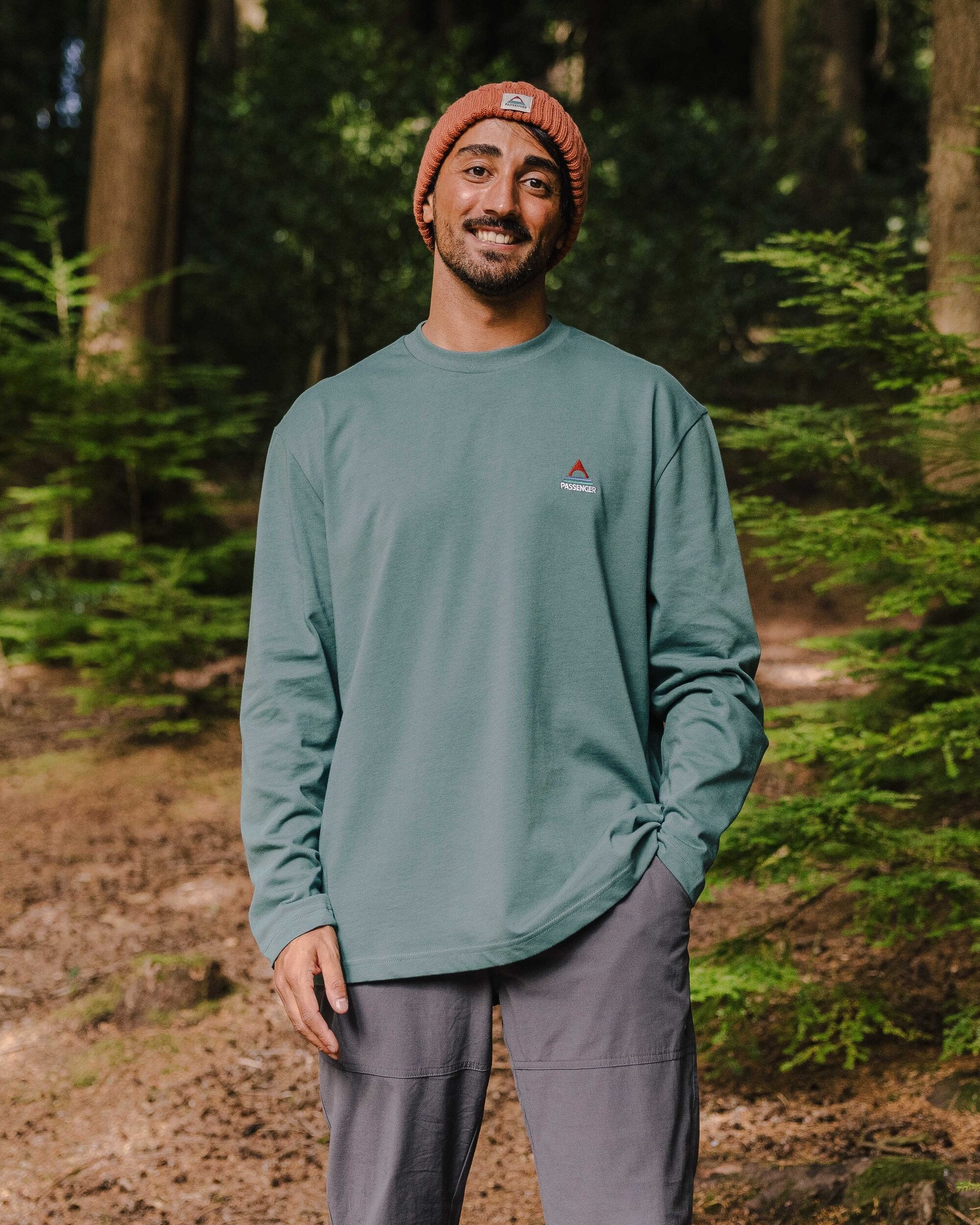 Vita Regenerative Cotton Relaxed Fit LS T-shirt - Deep Ocean - Lifestyle