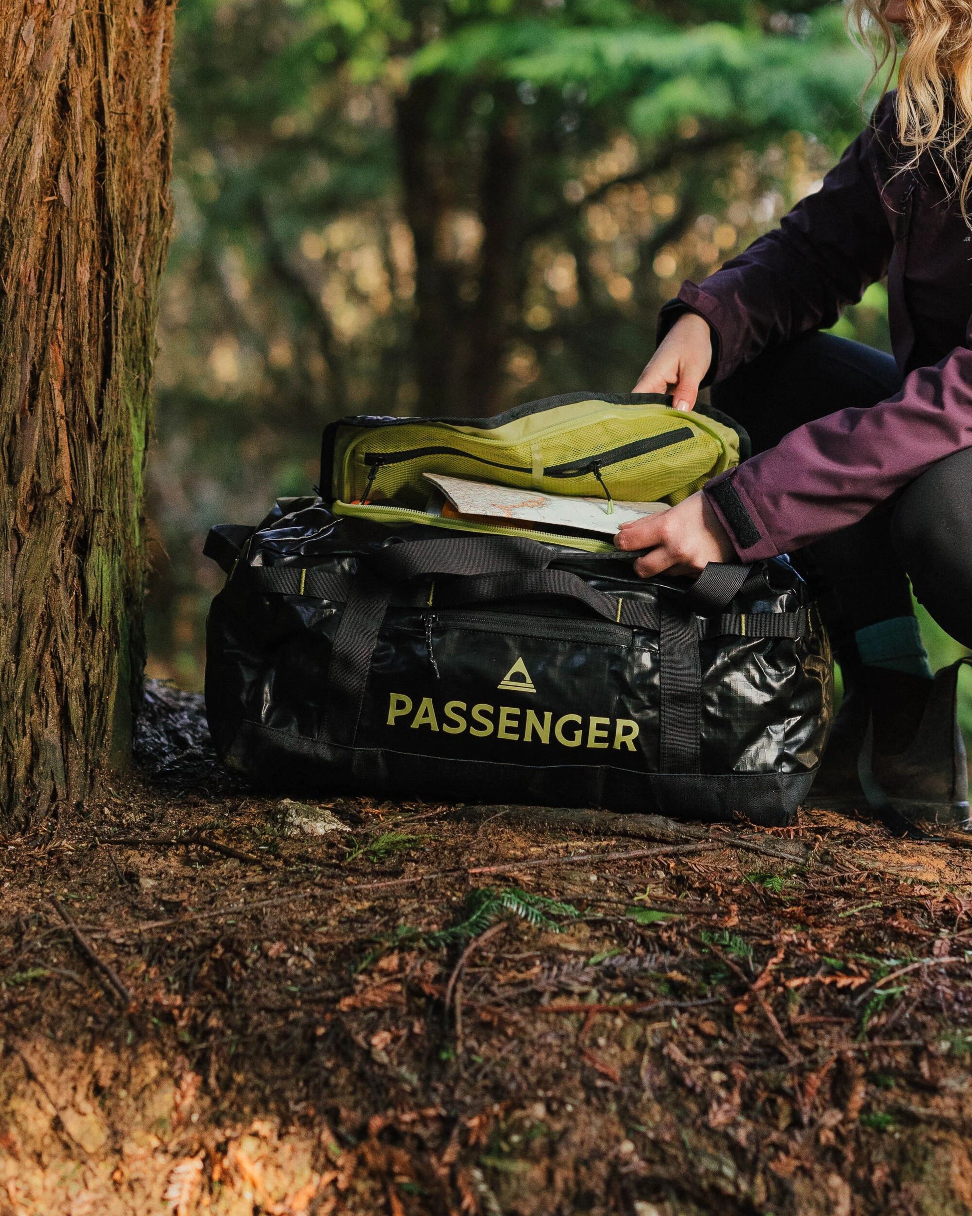 Womens_Roamer Recycled 60L Duffel Bag - Black