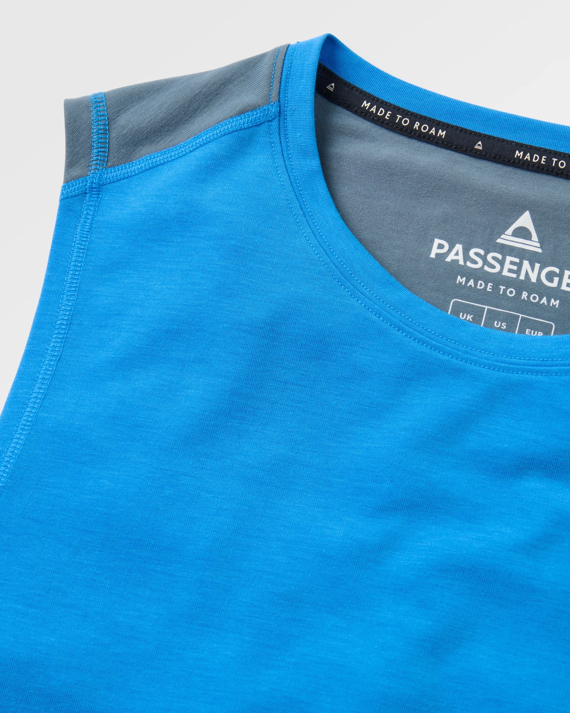 Solstice Active Vest - Storm Grey/Marine Blue - Flatlay