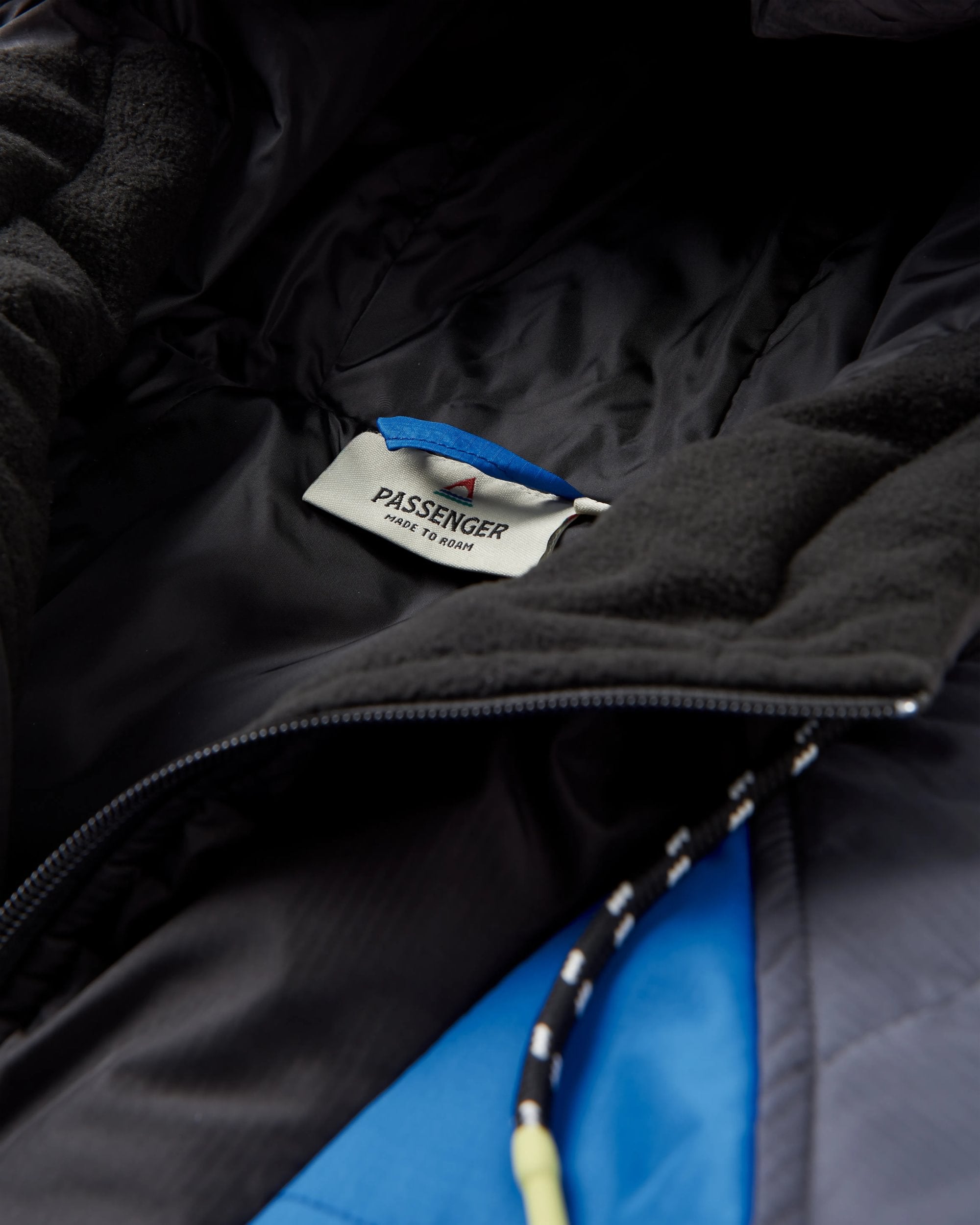 Oceanic Recycled Insulated Anorak - Azure Blue/Charcoal - Flatlay