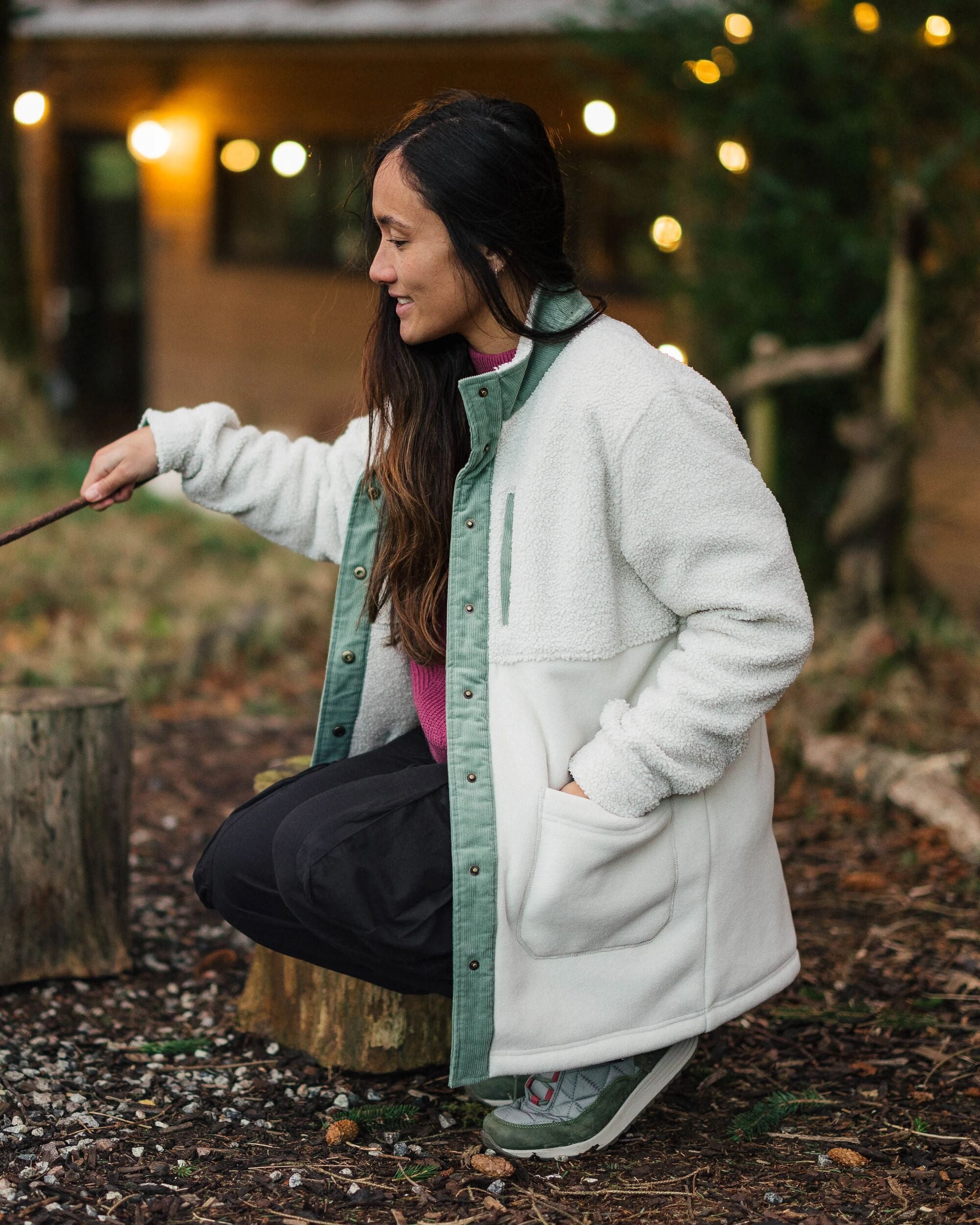 Nash Recycled Fleece - Vintage White - Lifestyle