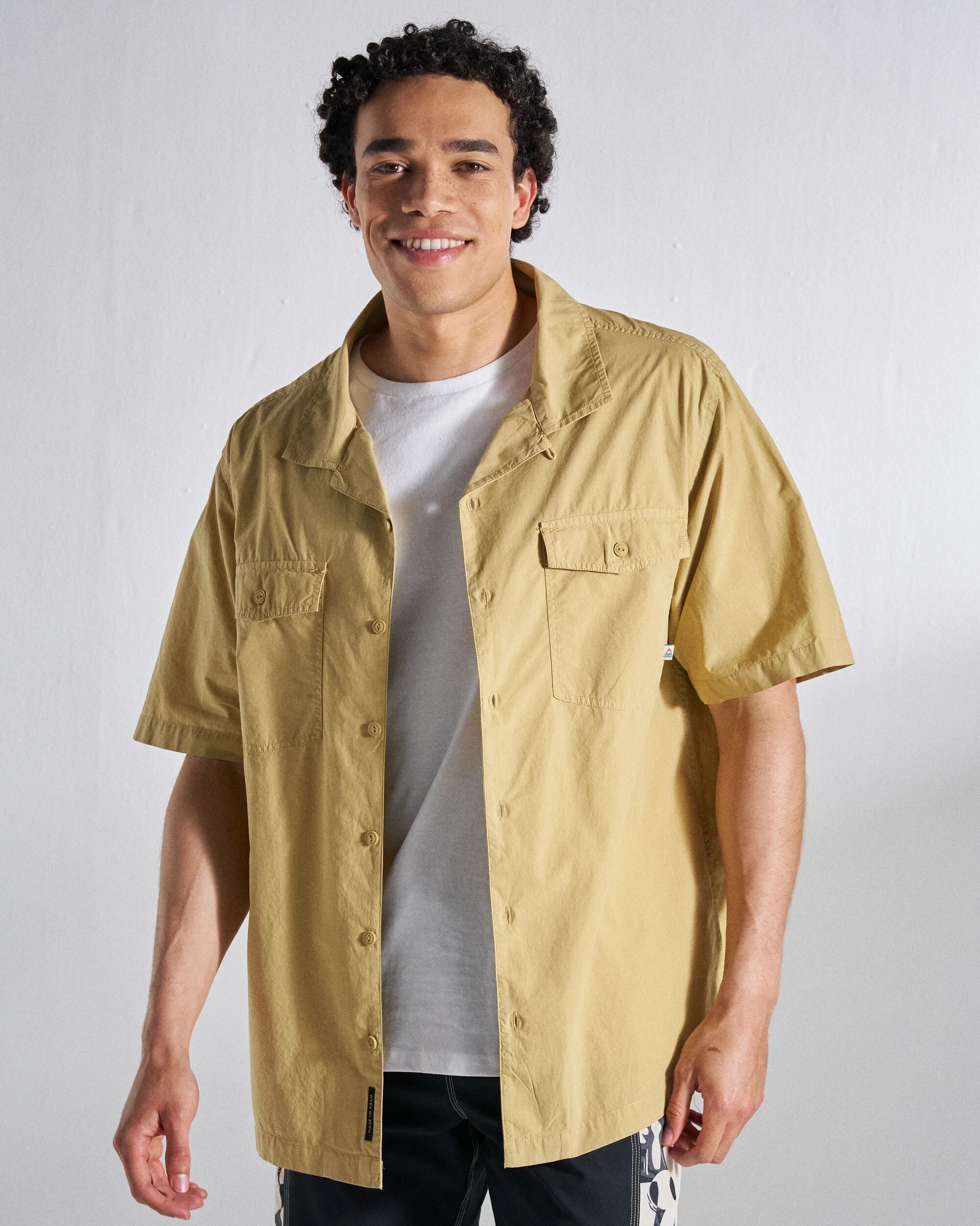 Acreage Shirt - Warm Beige - Studio Model