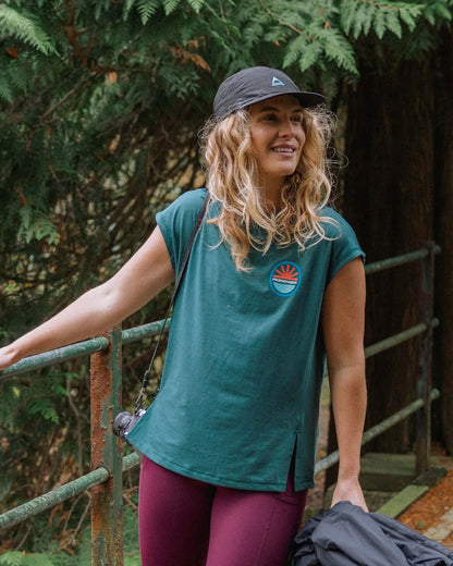 Chase The Light Drirelease® Active T-Shirt - Deep Ocean - Lifestyle