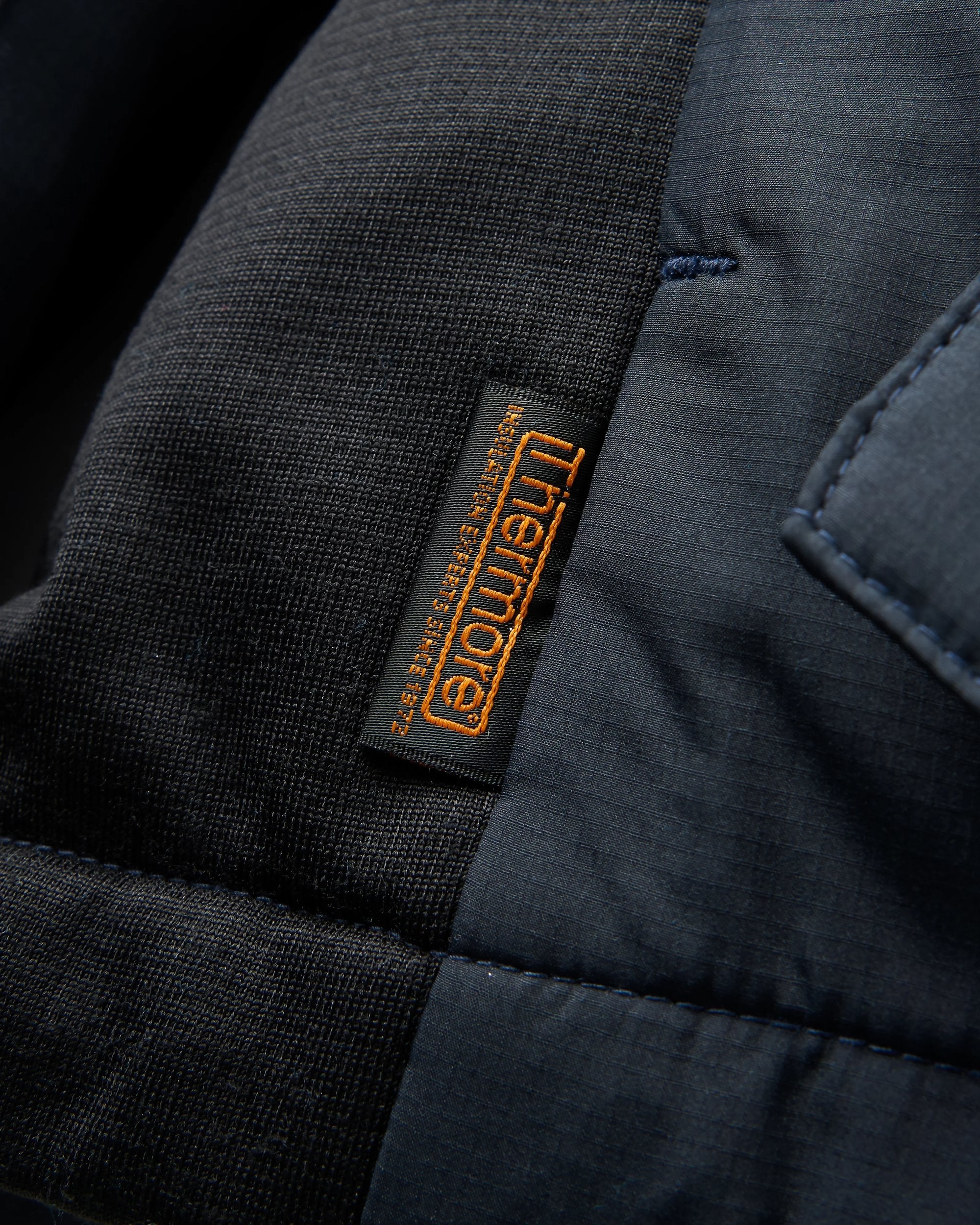 Daybreak Lightweight Recycled Thermore® Hoodless Jacket - Black - Flatlay