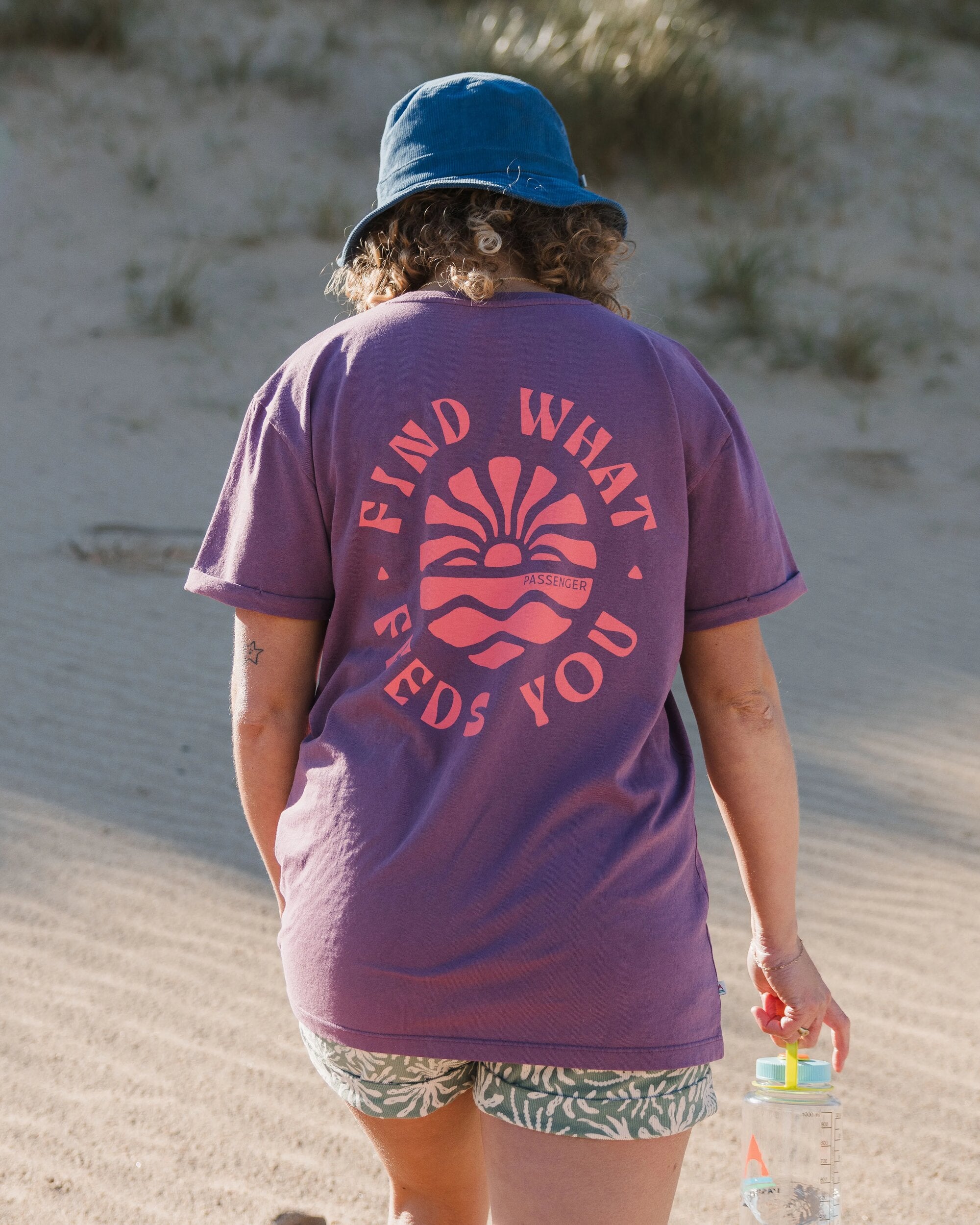 Discovery Rolled Sleeve T-Shirt - Berry - Lifestyle