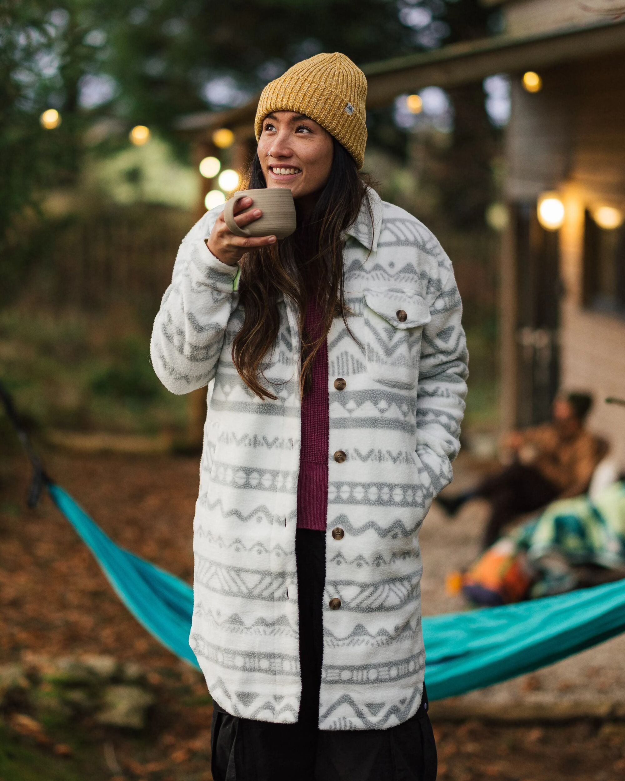 Cloudy Recycled Sherpa Fleece Shirt - Mountain Geo Vintage White - Lifestyle