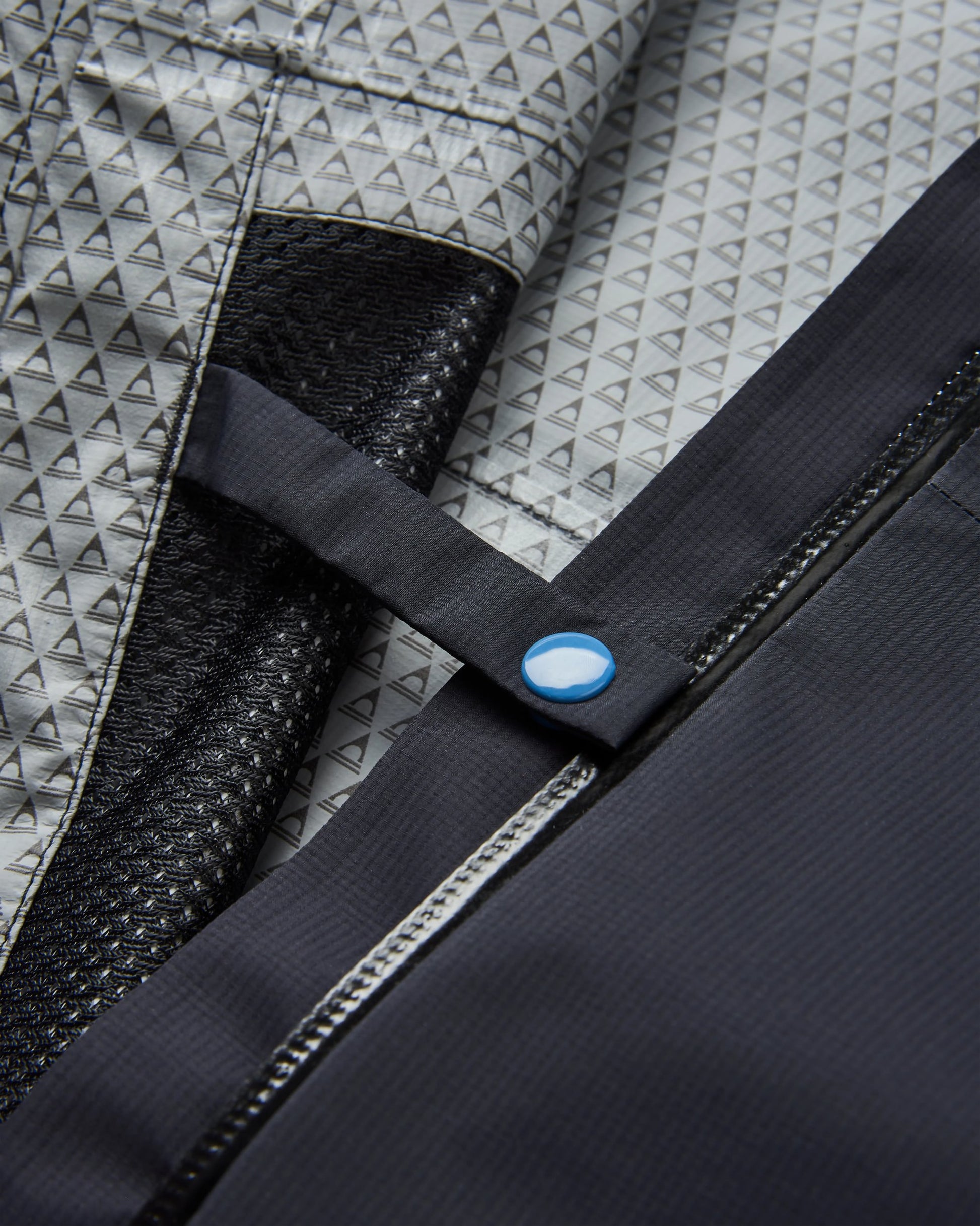 Trailscape Lite Men's Recycled Waterproof Jacket - Black - Flatlay