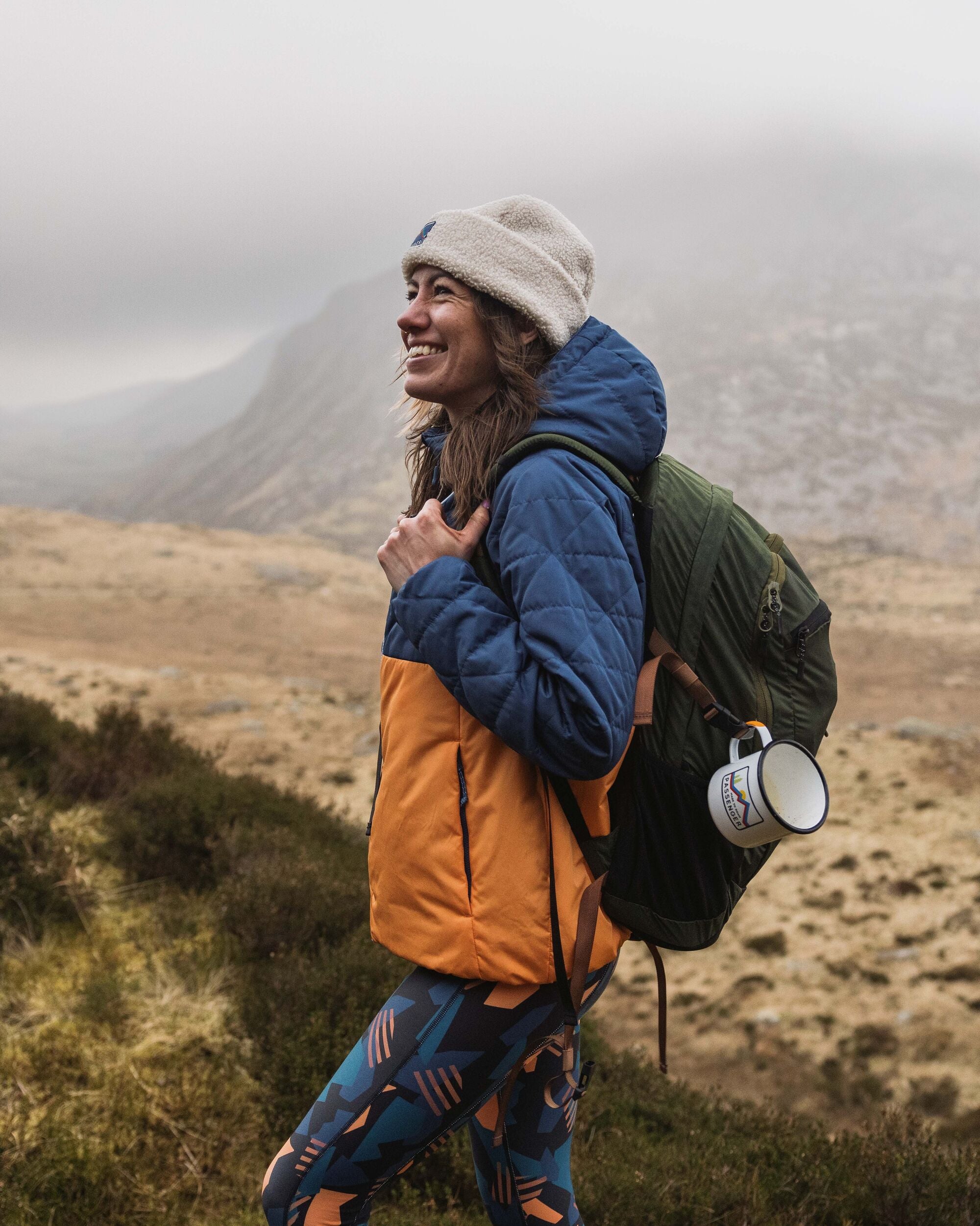 Singletrack Recycled Thermore® Insulated Jacket - Dark Denim/ Apricot - Lifestyle