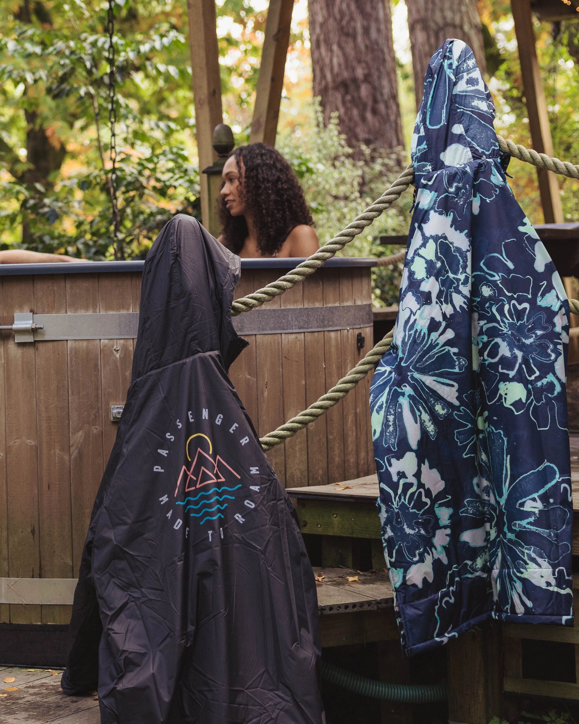 Escapism Recycled Sherpa Lined Changing Robe - Black - Lifestyle