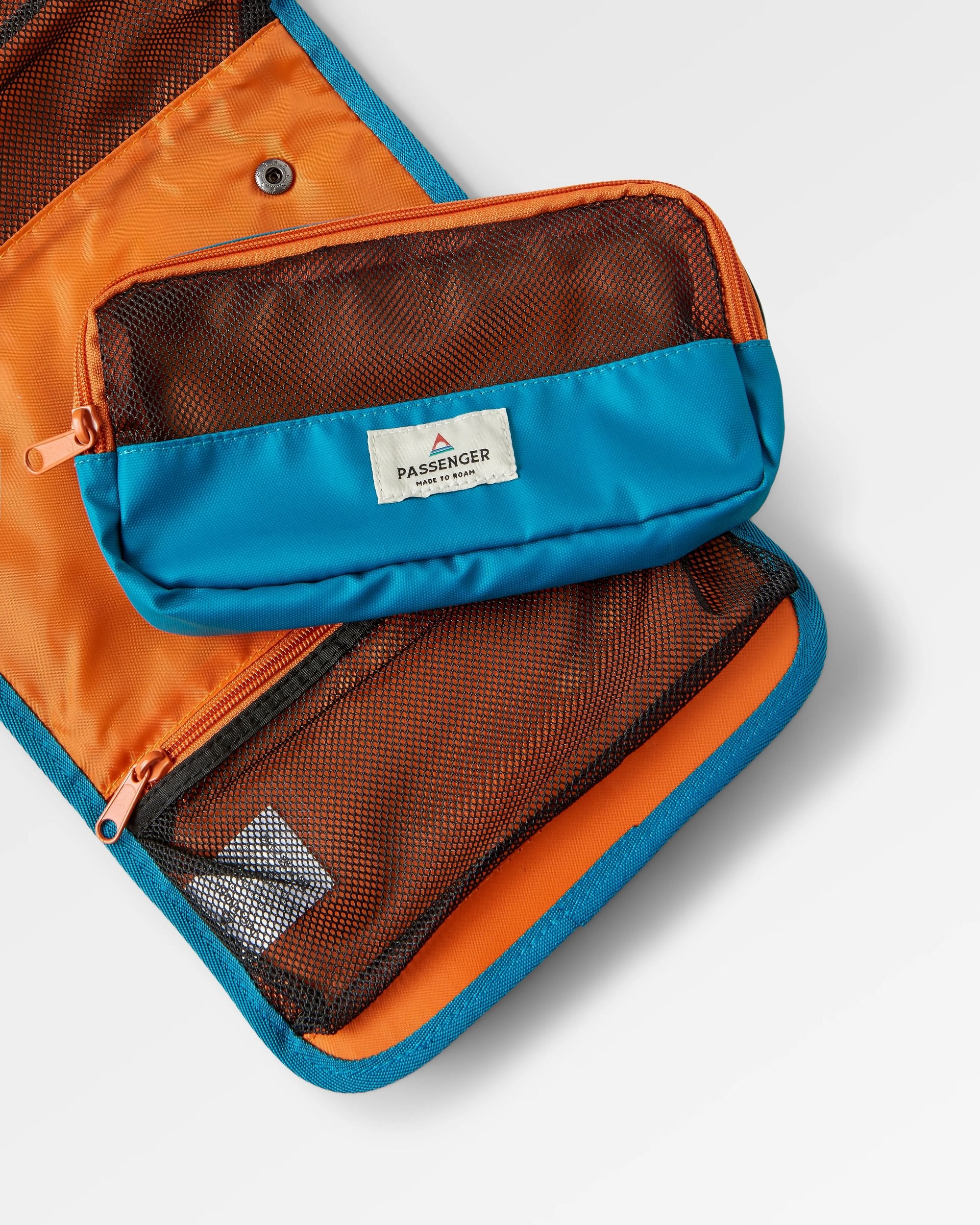 Drop Recycled Wash Kit - Tidal Blue - Flatlay