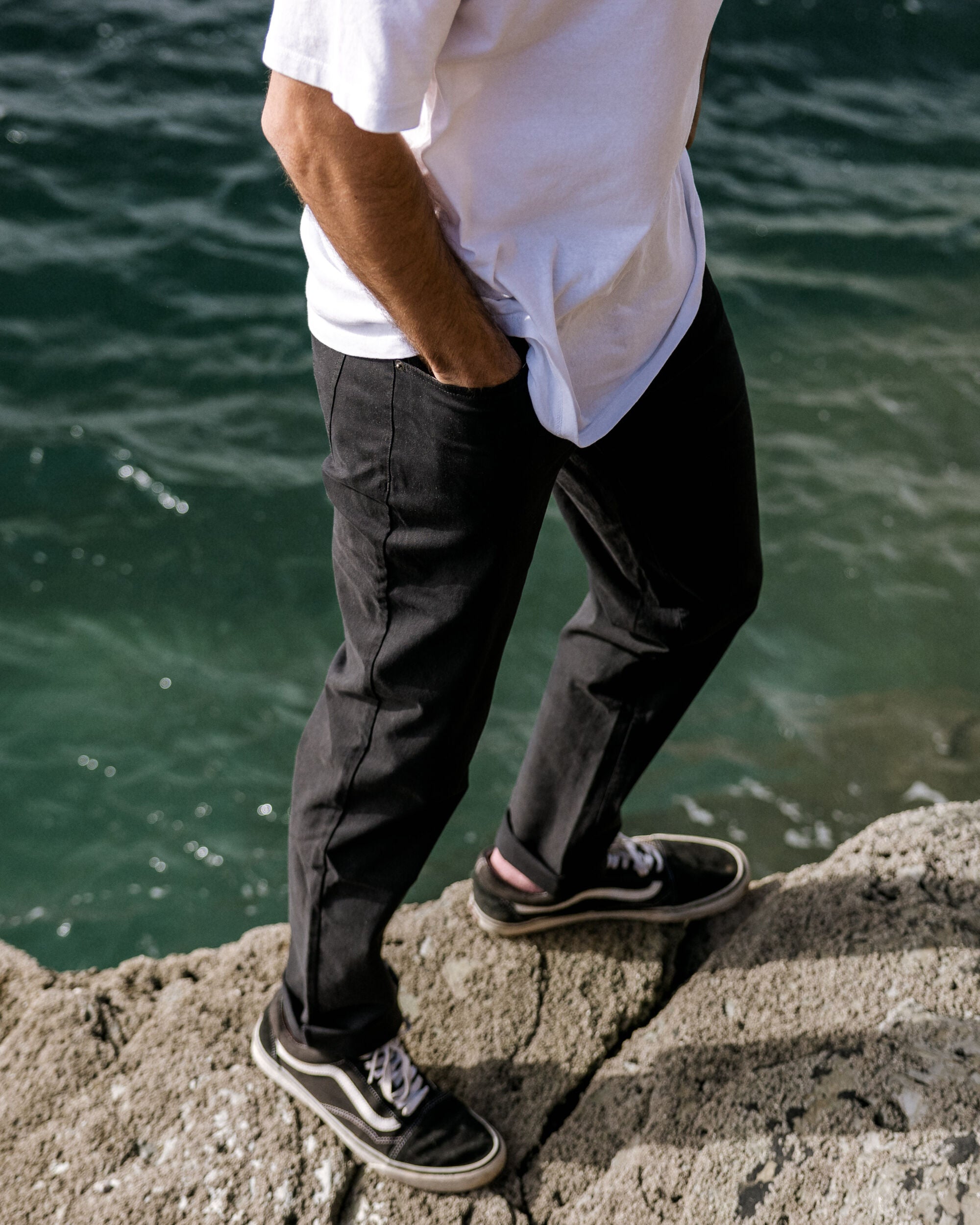 365 5 Pocket Trouser - Black - Lifestyle