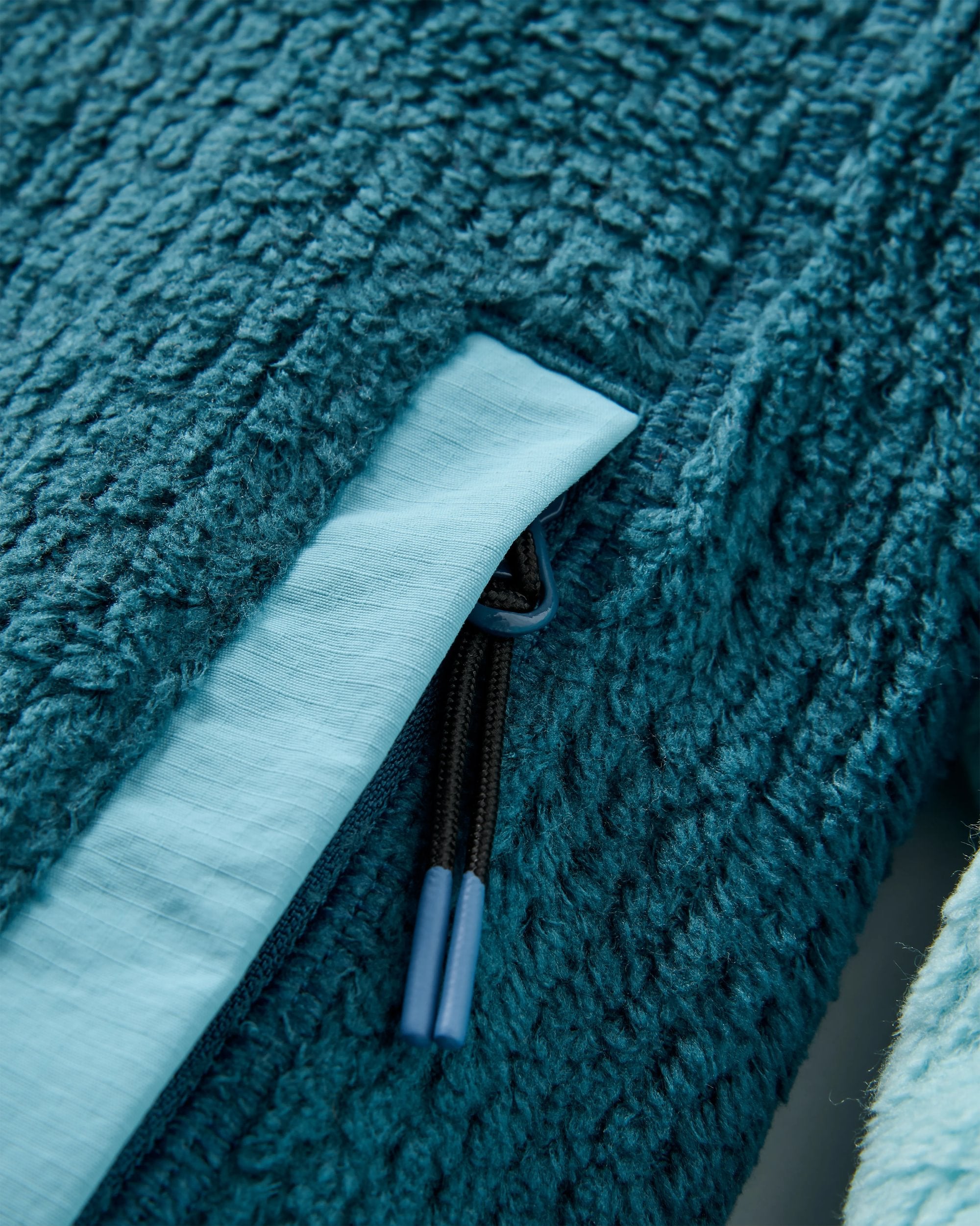 Venturescape Women's Recycled Fleece - Retro Blue/Tidal Blue - Flatlay