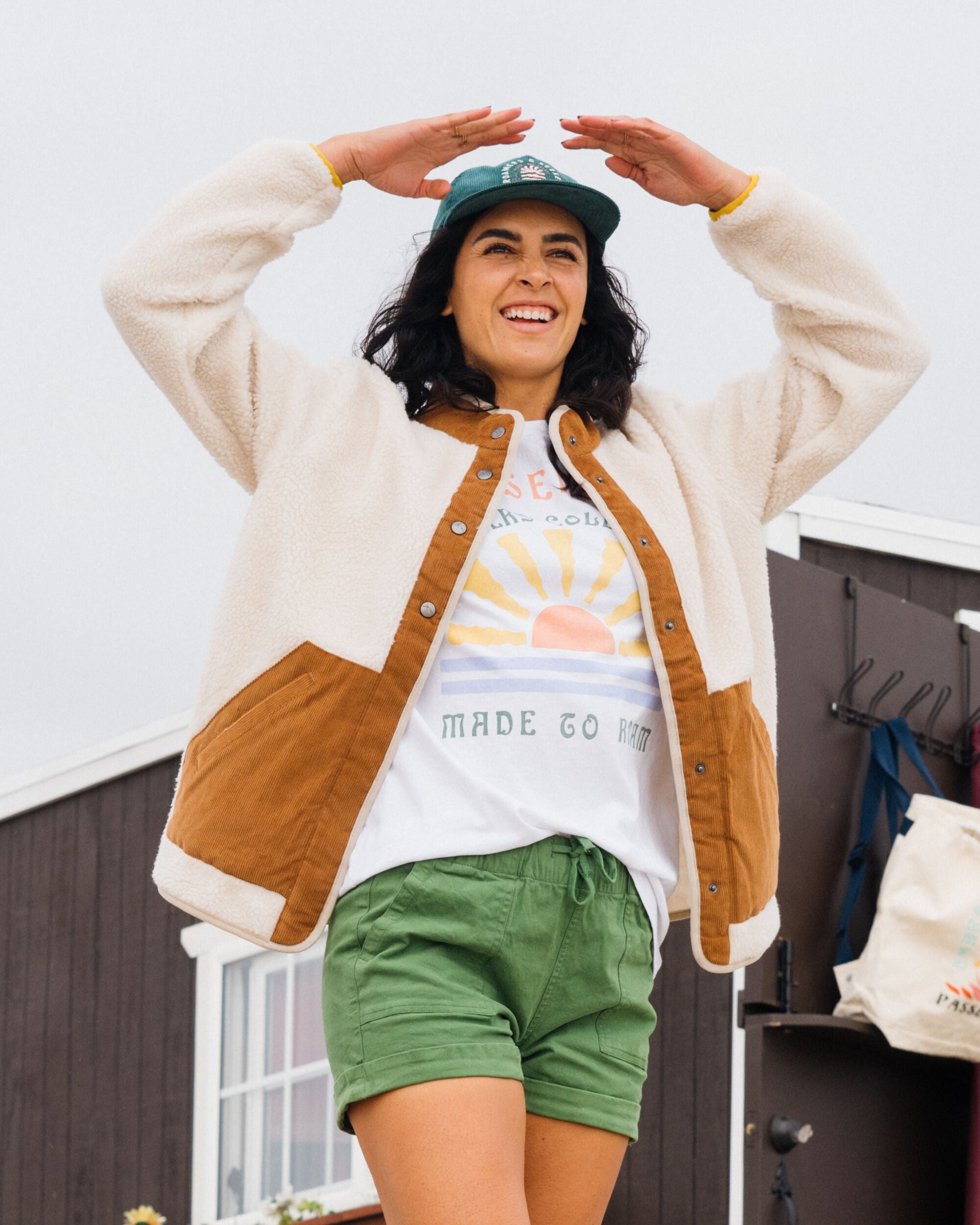 Clover Sherpa Fleece - Vintage White - Lifestyle