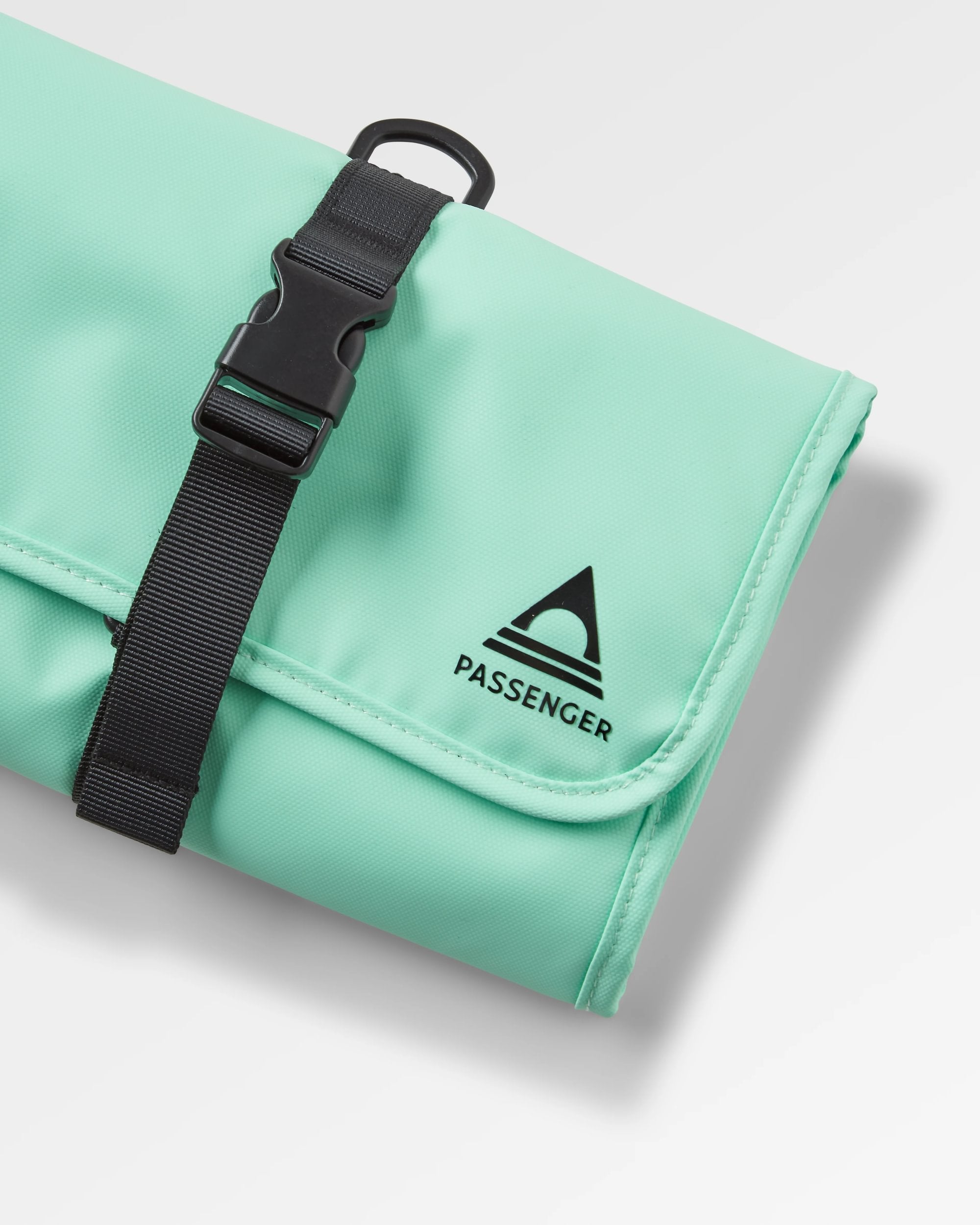 Drop Recycled Wash Kit - Aqua - Flatlay